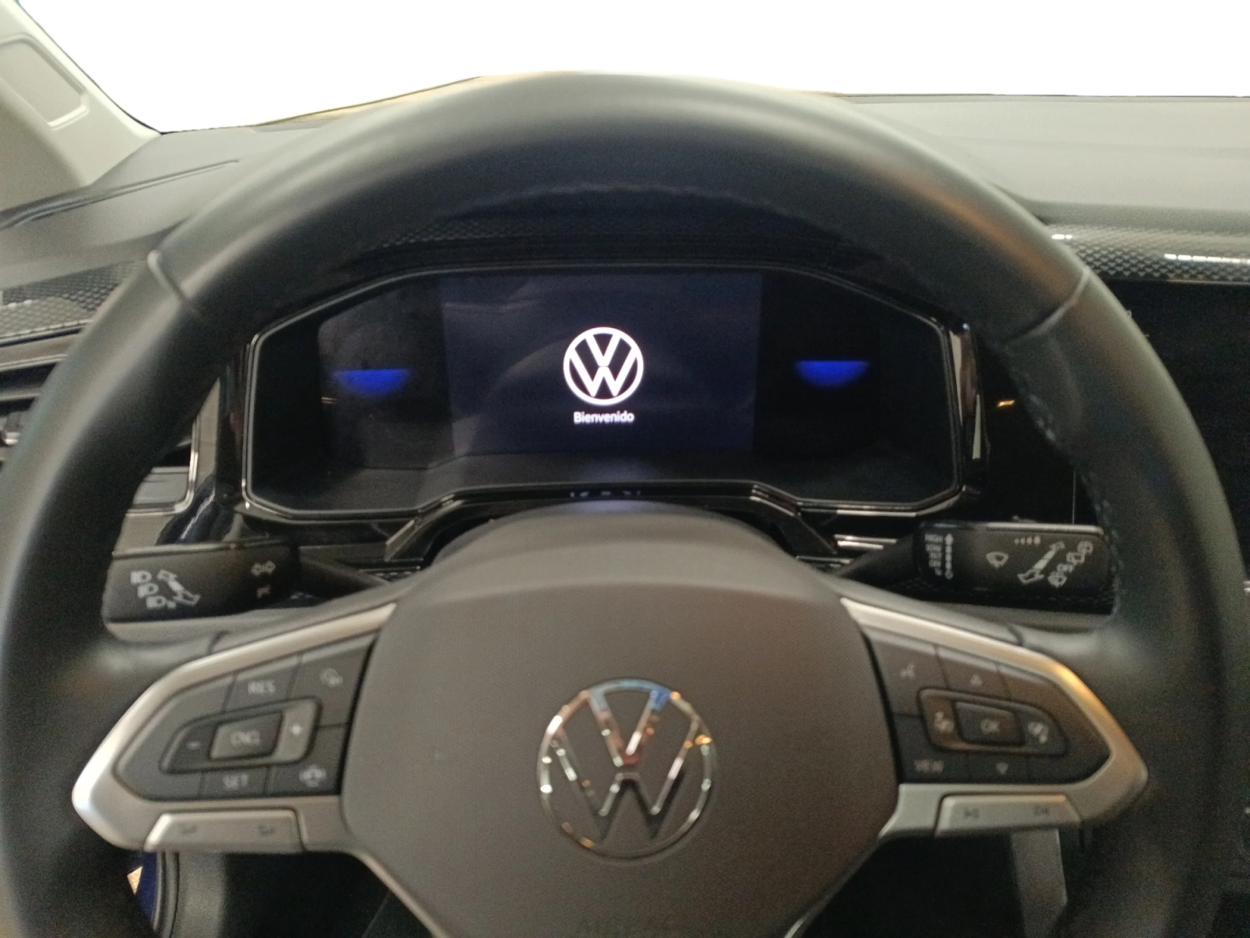 VOLKSWAGEN POLO LIFE 1.0 TSI 70KW (95CV) - Foto 9