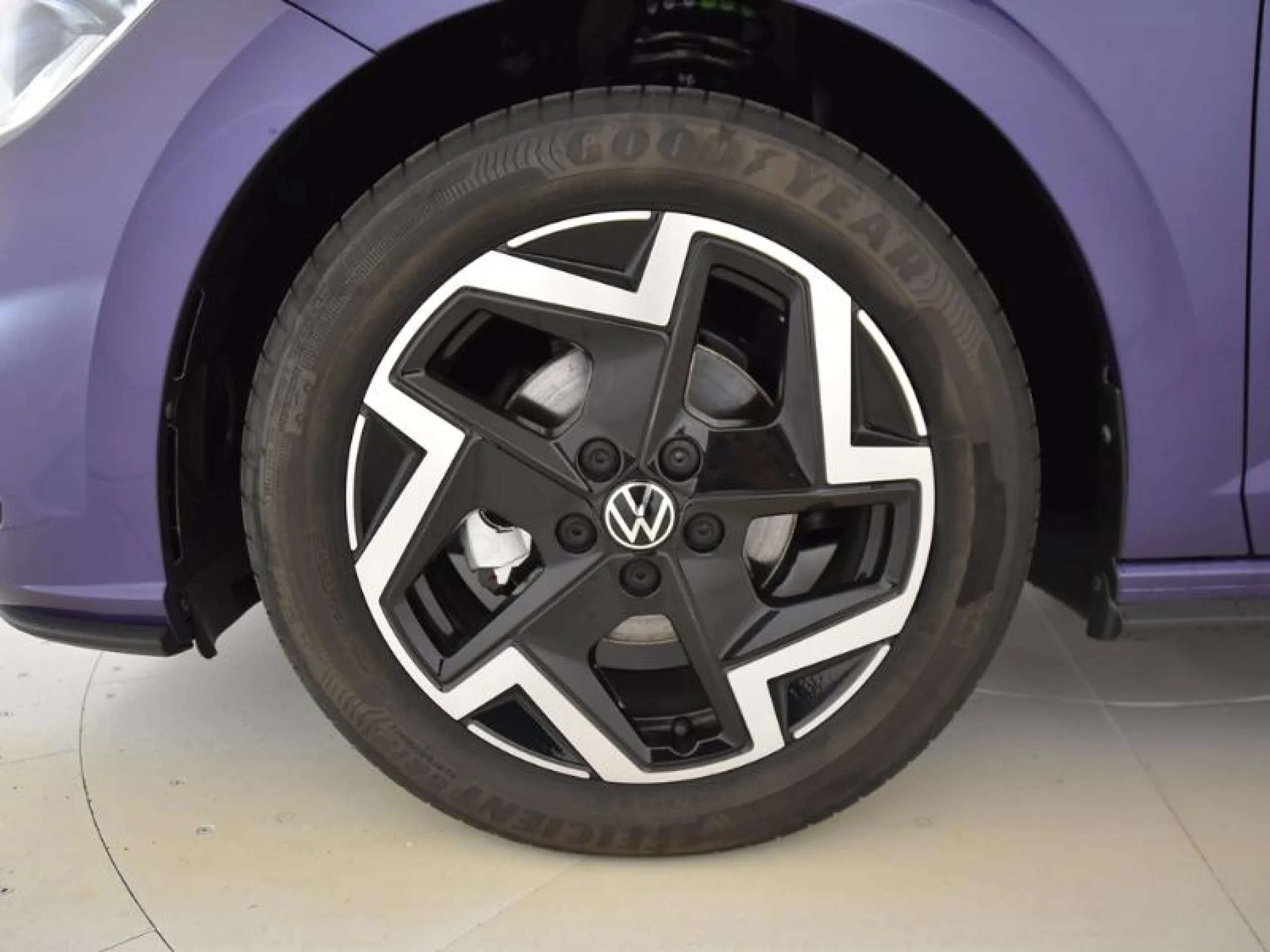 VOLKSWAGEN POLO POLO R LINE 1.0 TSI 70 KW (95 CV)  5 VEL. - Foto 8