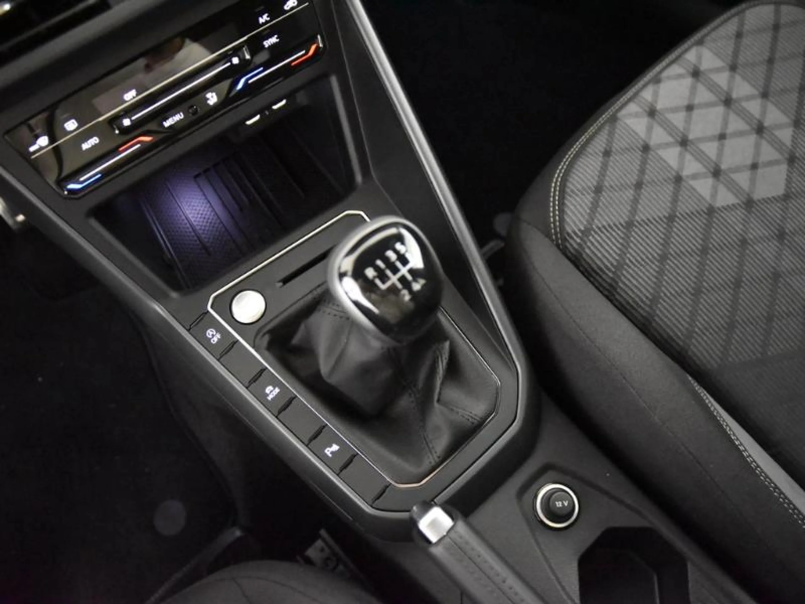 VOLKSWAGEN POLO POLO R LINE 1.0 TSI 70 KW (95 CV)  5 VEL. - Foto 10