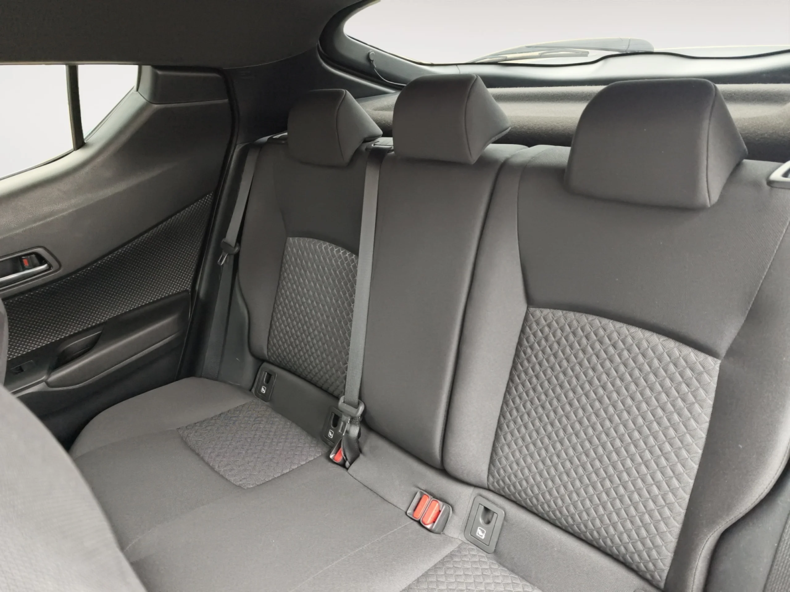 TOYOTA C HR 2.0 180H ADVANCE - Foto 6