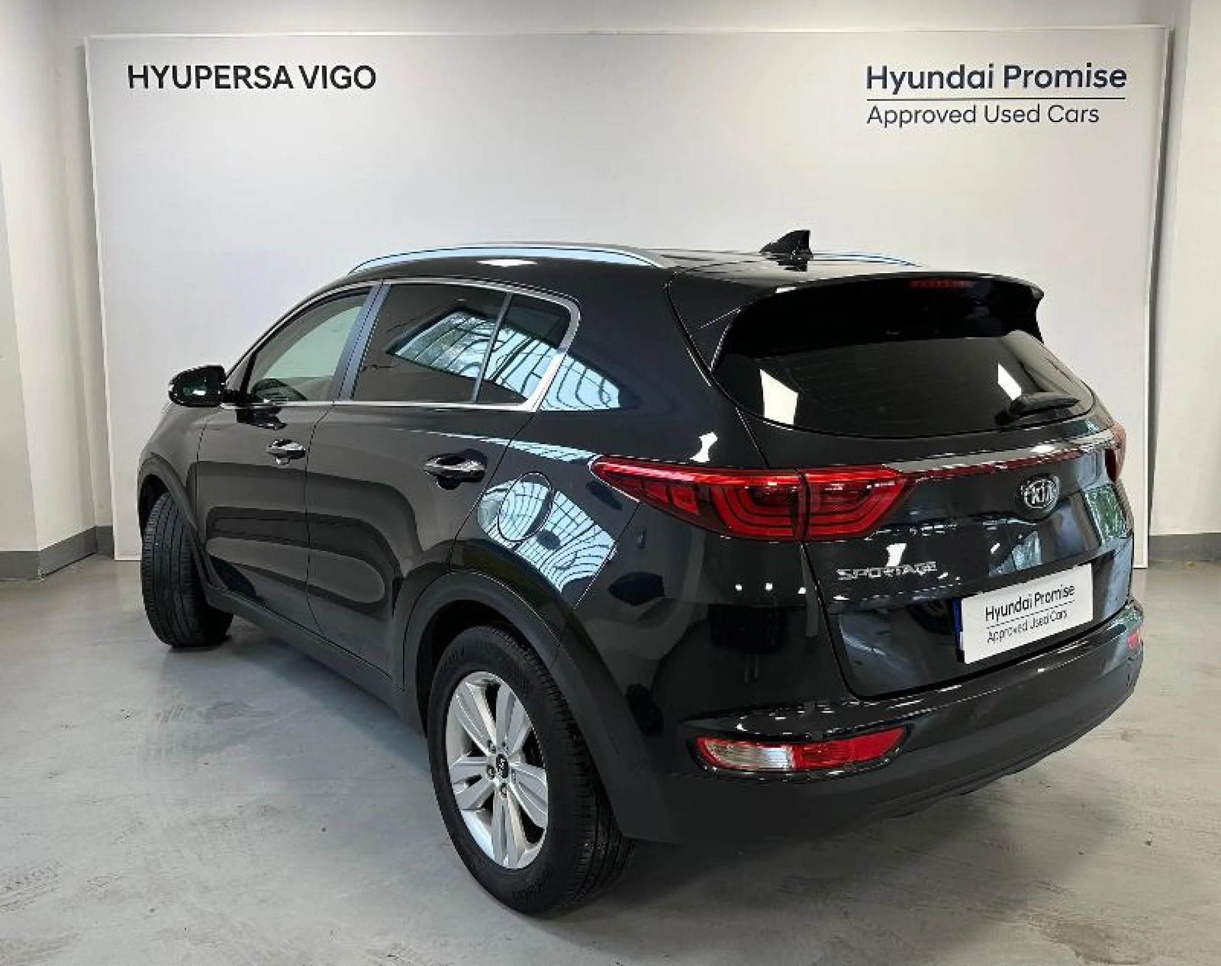 KIA SPORTAGE 1.6 GDI 97KW (132CV) CONCEPT PLUS 4X2 - Foto 3