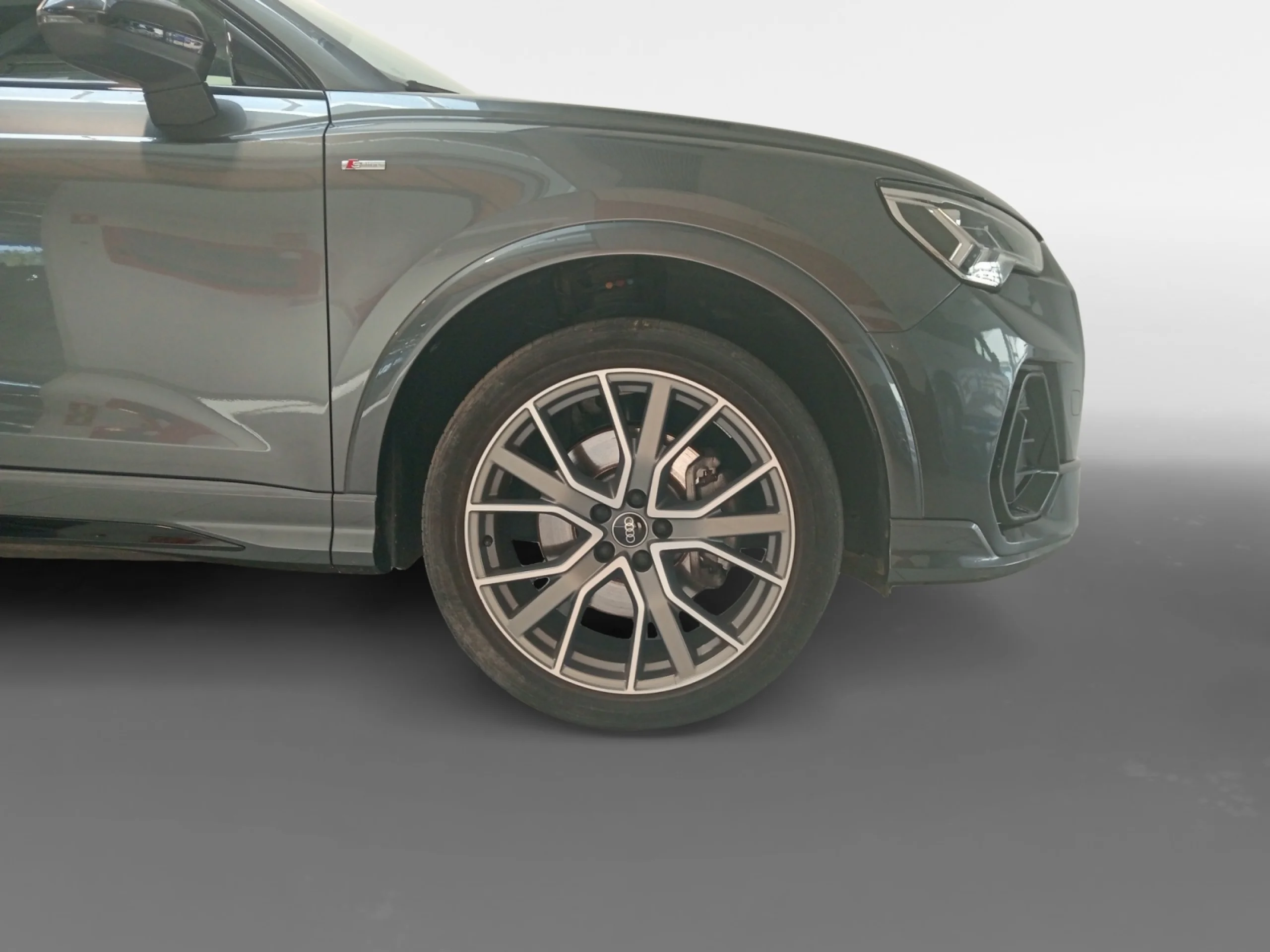 AUDI Q3 40 TFSI 140KW S TRONIC QUATTR BLACK LINE - Foto 8