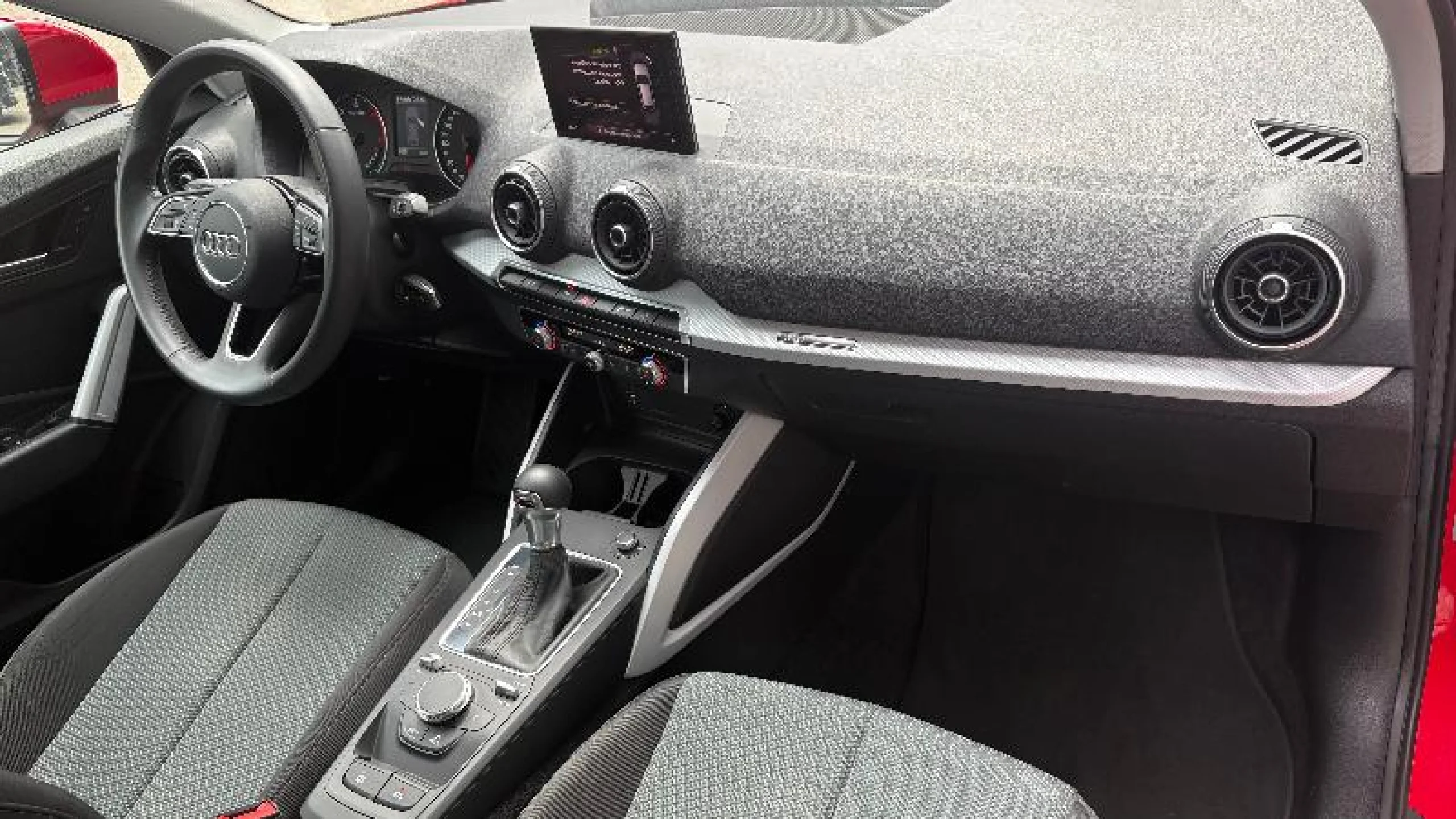AUDI Q2 DESIGN 30 TDI 85KW (116CV) S TRONIC - Foto 13