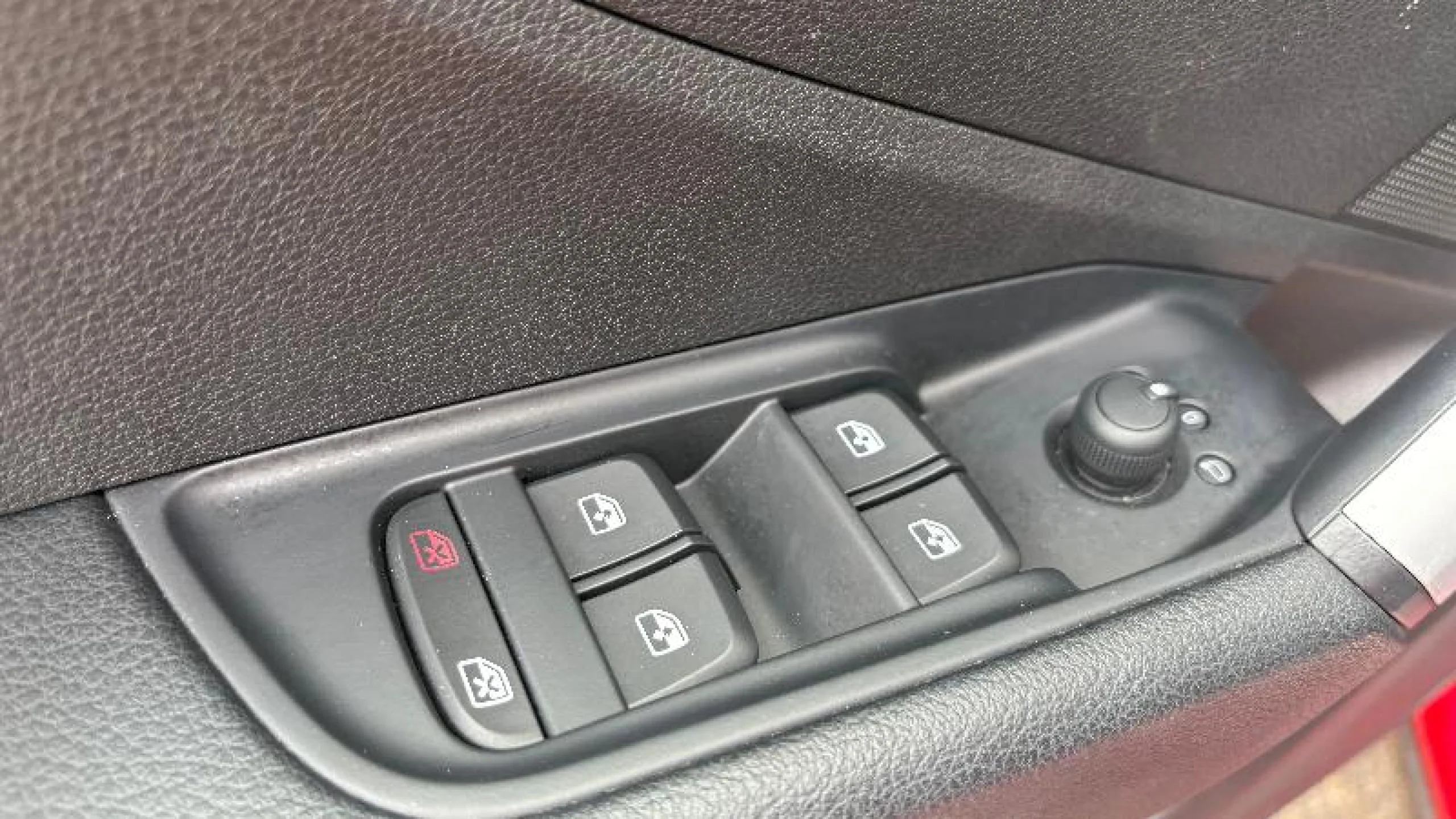 AUDI Q2 DESIGN 30 TDI 85KW (116CV) S TRONIC - Foto 17