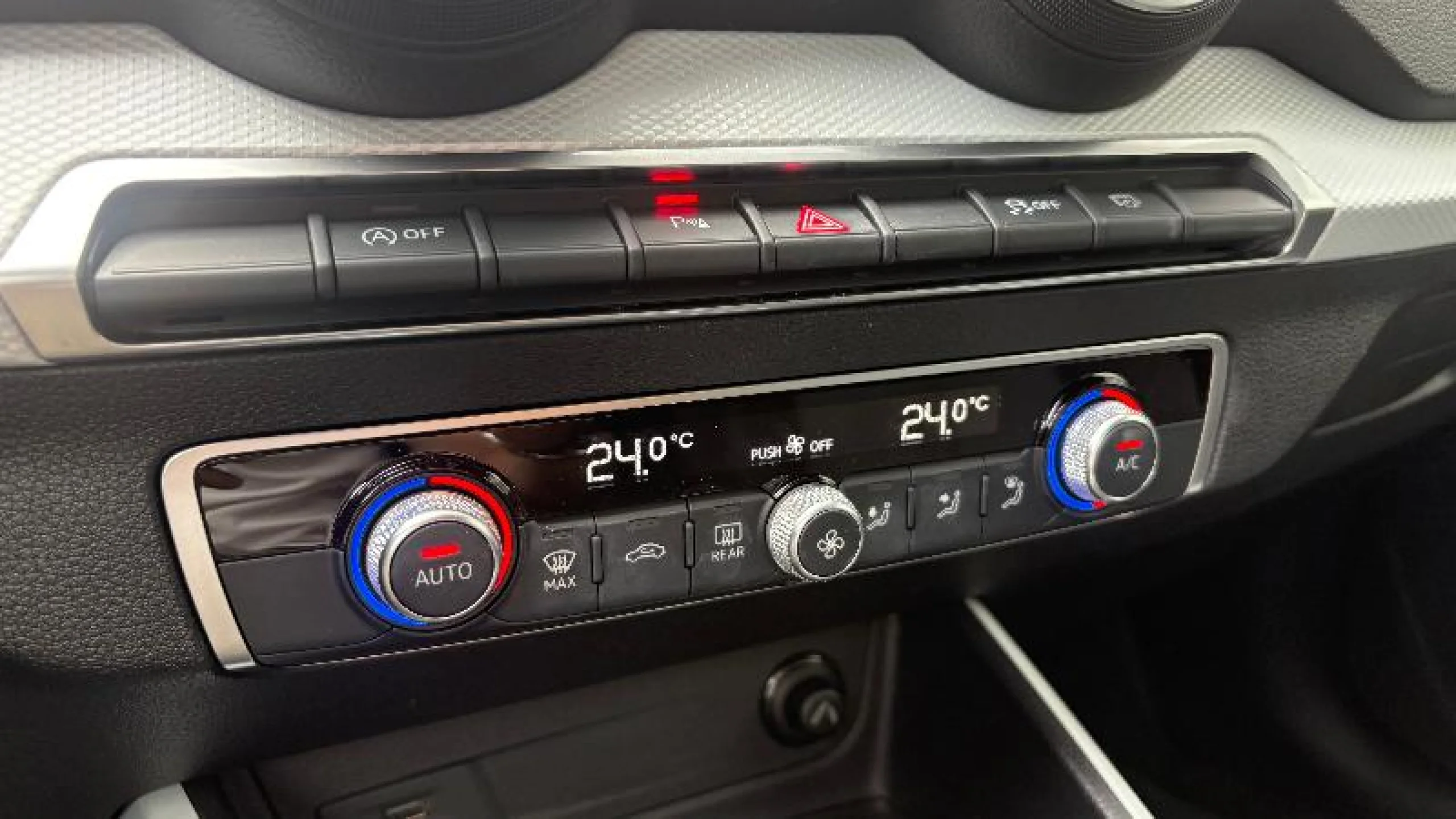AUDI Q2 DESIGN 30 TDI 85KW (116CV) S TRONIC - Foto 24