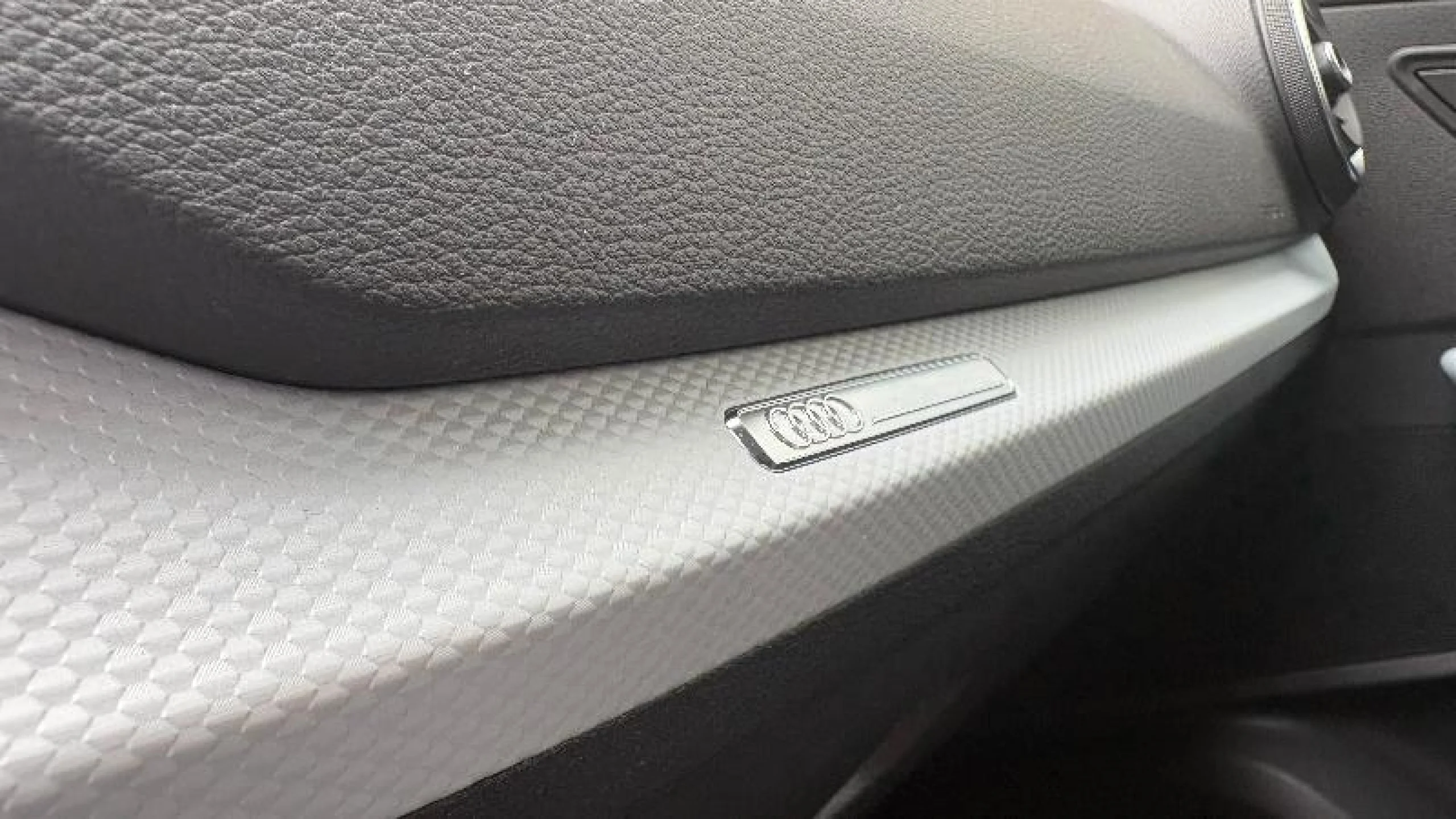 AUDI Q2 DESIGN 30 TDI 85KW (116CV) S TRONIC - Foto 26