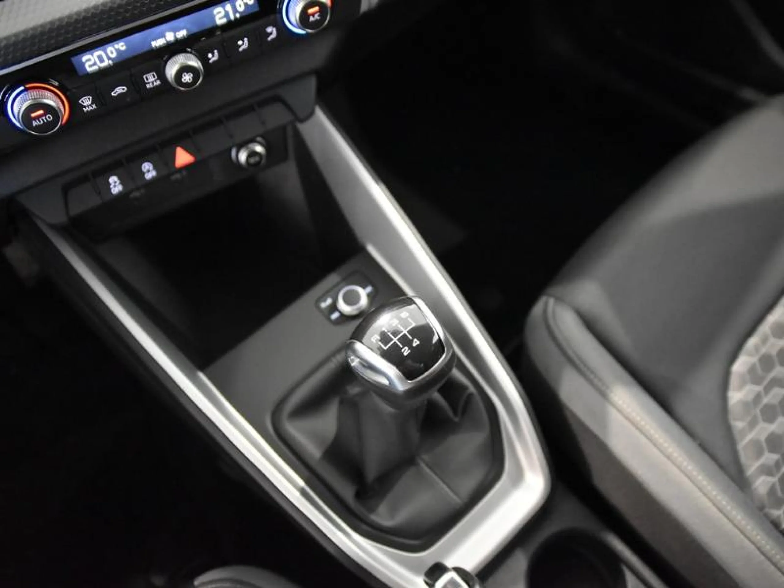 AUDI A1 SPORTBACK ADRENALIN 25 TFSI 70KW (95CV) - Foto 10