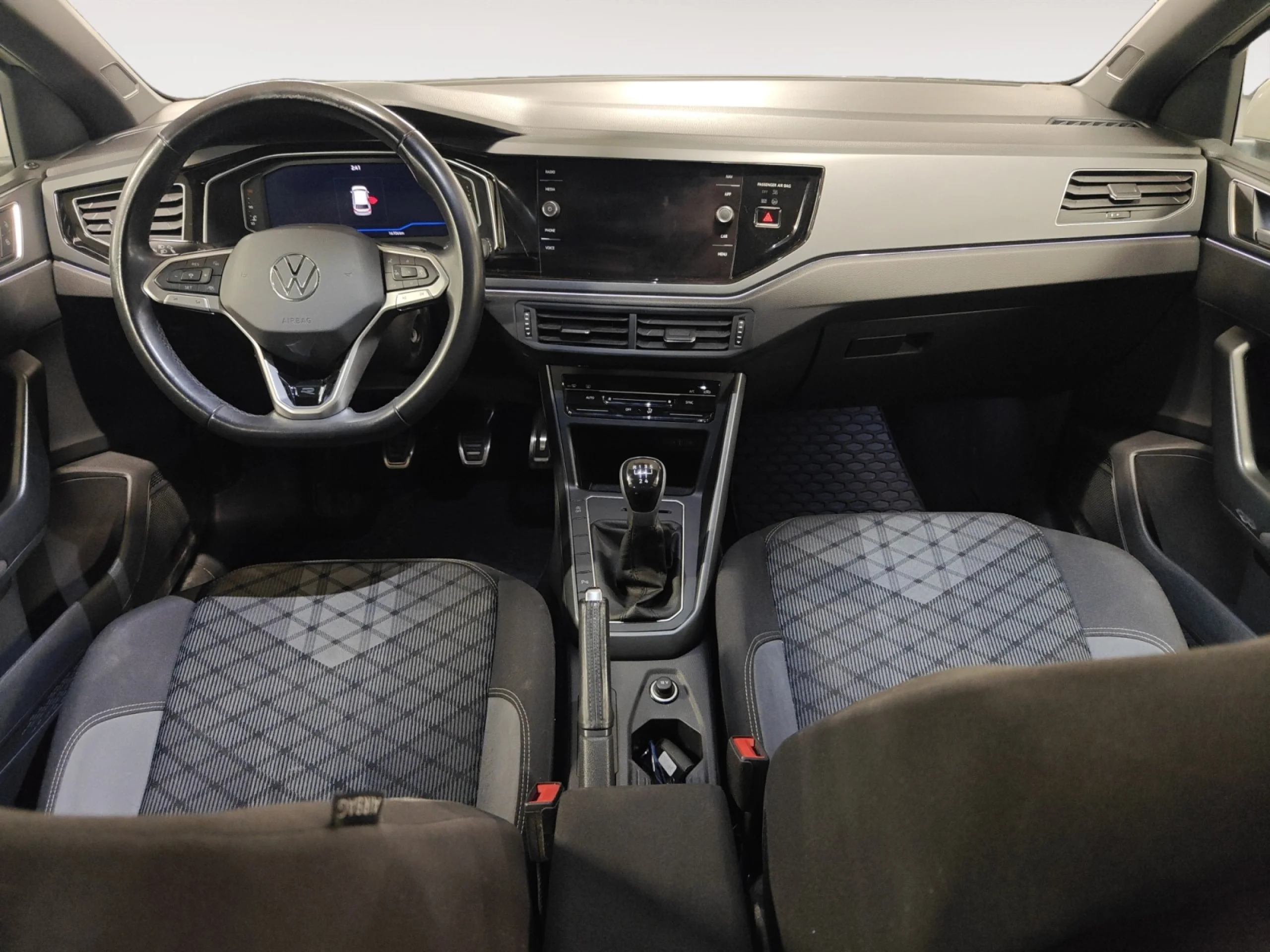 VOLKSWAGEN POLO R LINE 1.0 TSI 70KW (95CV) - Foto 4