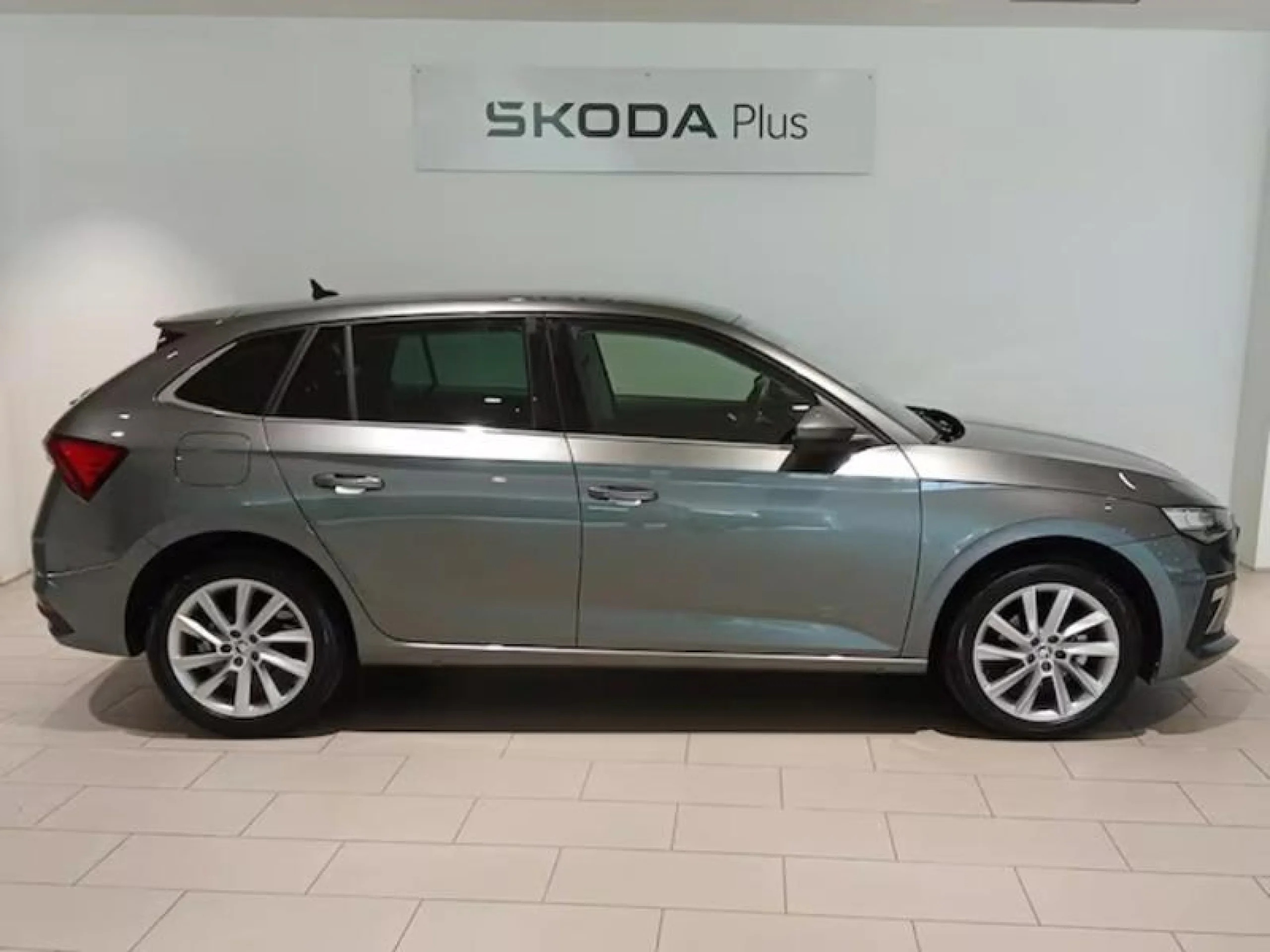 SKODA SCALA 1.0 TSI 85KW (115 CV) DSG SELECTION - Foto 3
