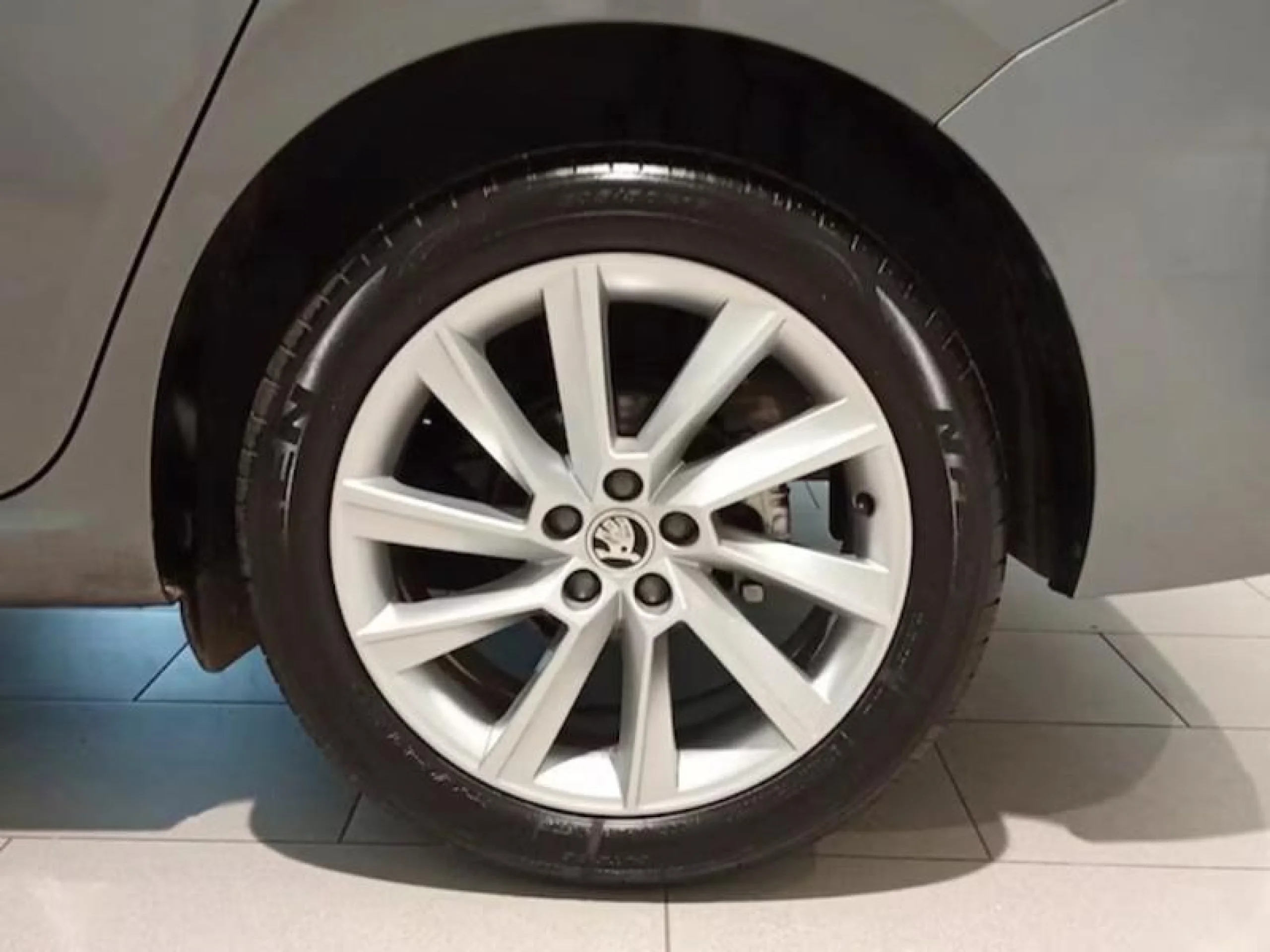 SKODA SCALA 1.0 TSI 85KW (115 CV) DSG SELECTION - Foto 8