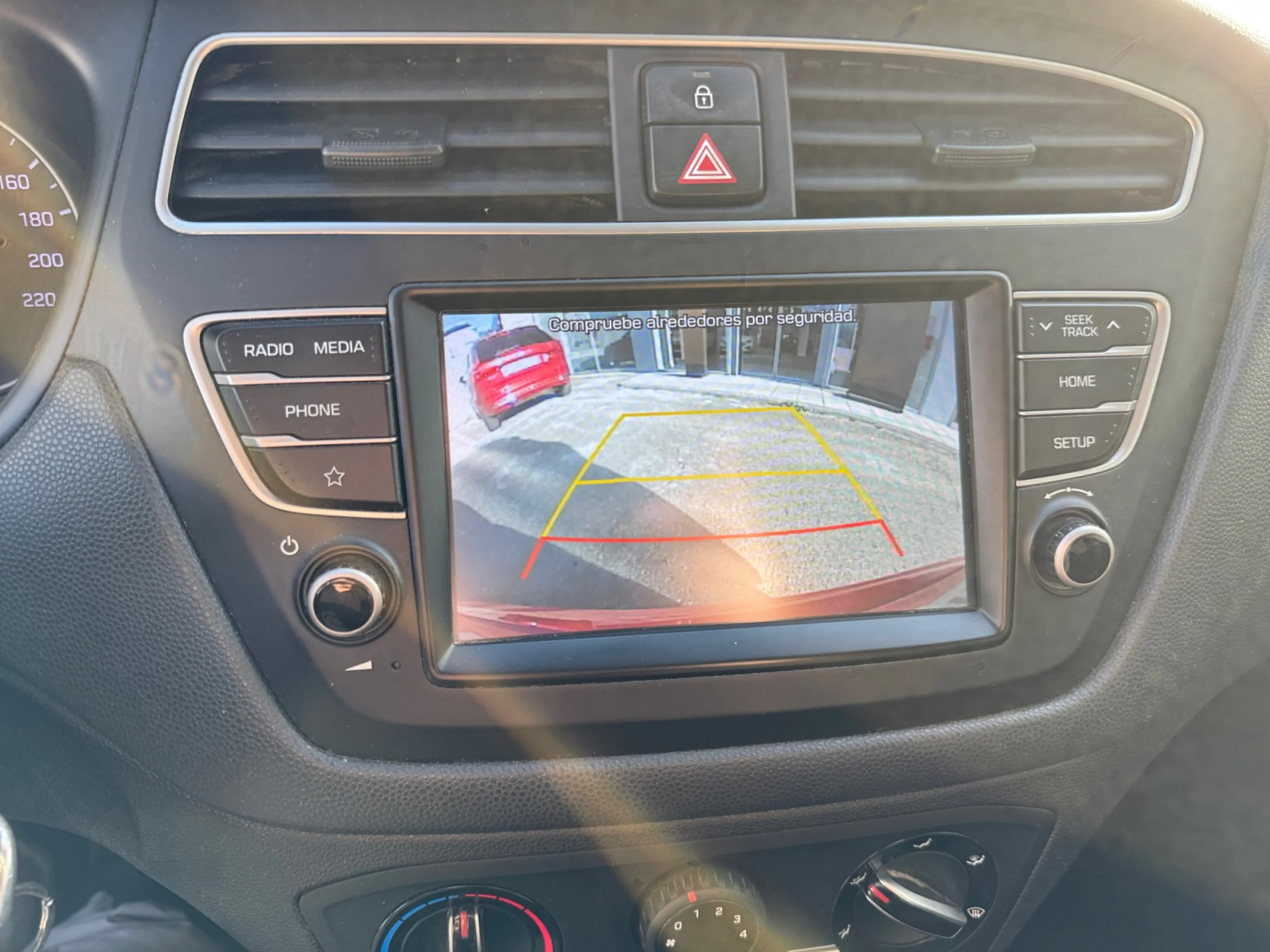 HYUNDAI I20 1.2 MPI 55KW (75CV) ESSENCE - Foto 12