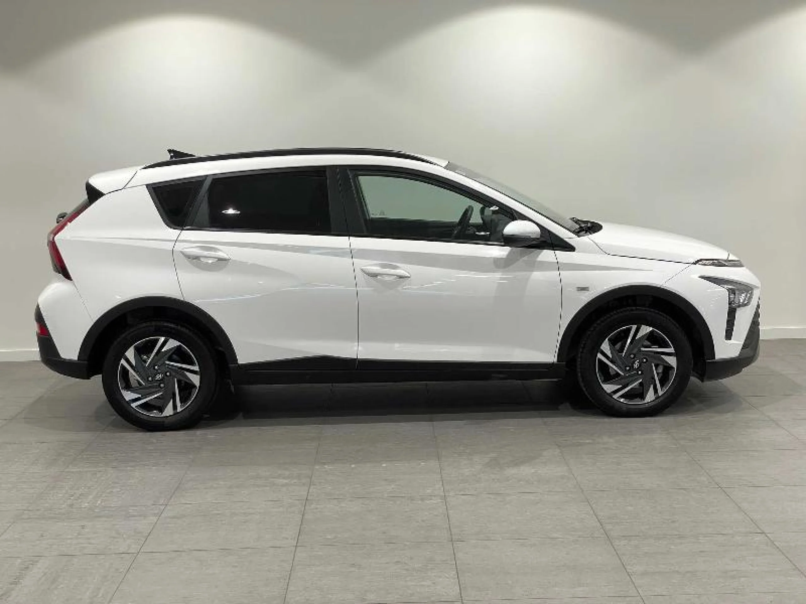 HYUNDAI BAYON 1.0 TGDI 74KW (100CV) 48V KLASS - Foto 4