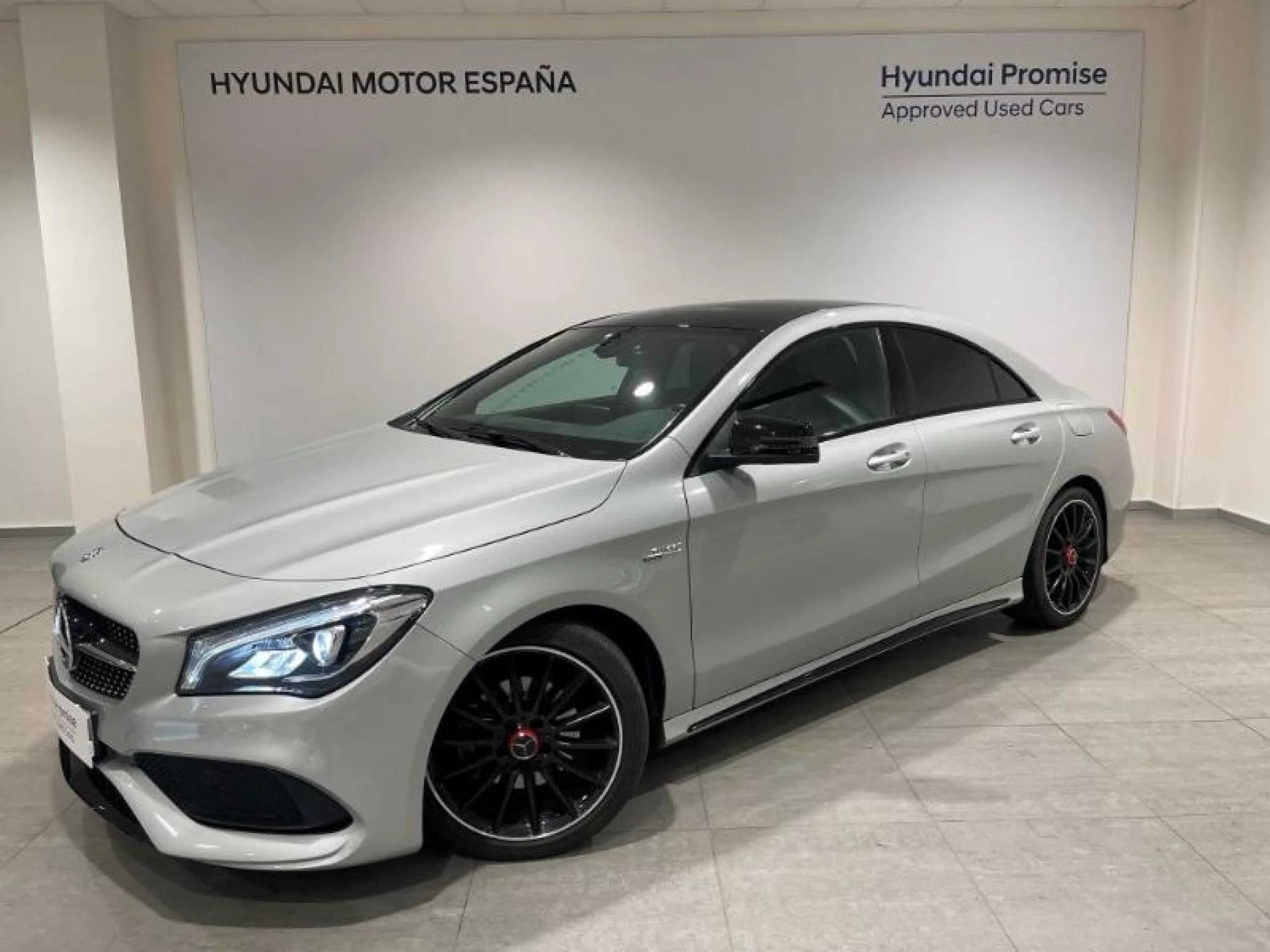 MERCEDES-BENZ Clase cla CLA 200 AMG LINE - Foto 3