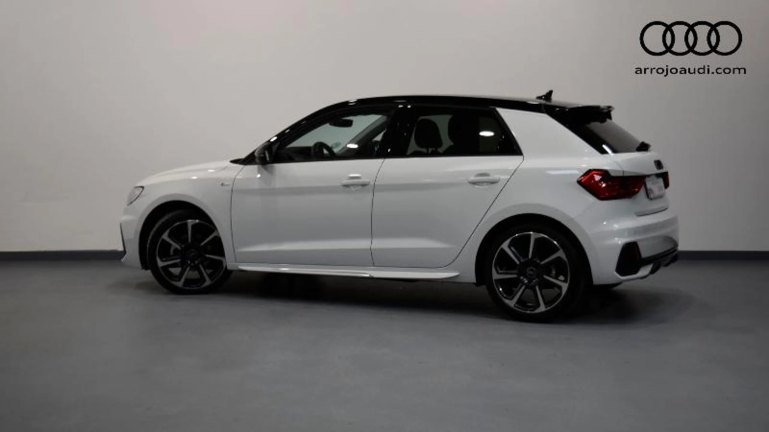 AUDI A1 SPORTBACK ADRENAL BLACK 30TFSI 81KW S TR - Foto 2