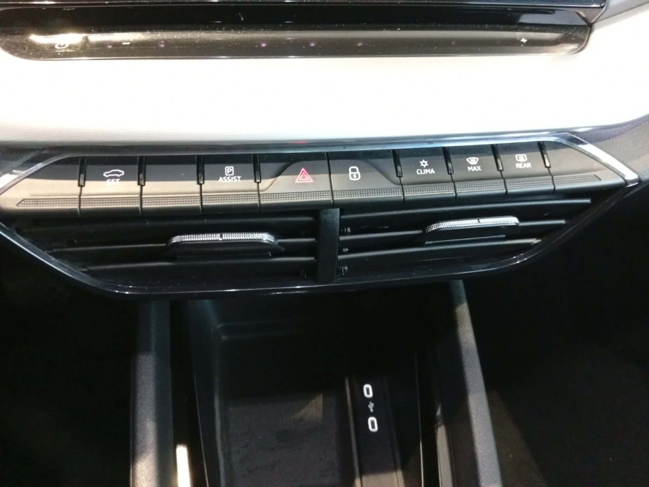 SKODA OCTAVIA COMBI 2.0 TDI 110KW(150CV) DSG AMBITION - Foto 13