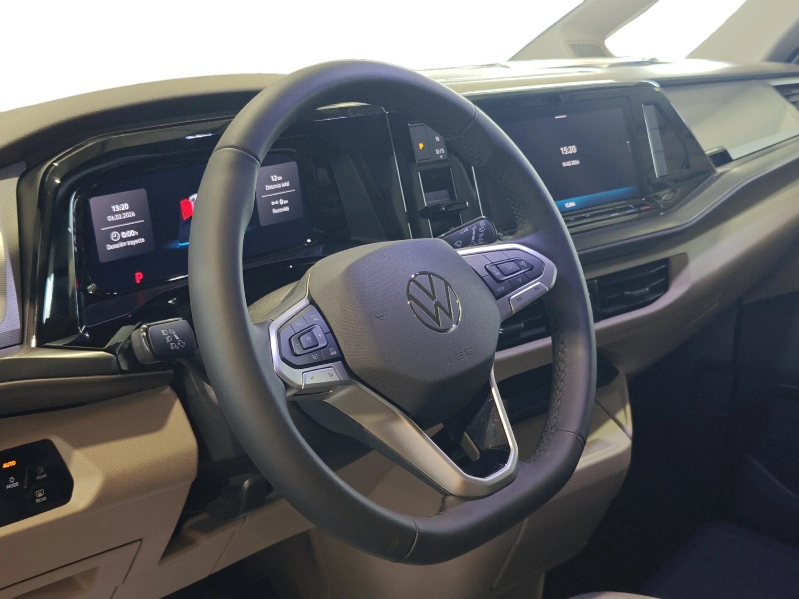 VOLKSWAGEN Multivan 1.5 EHYBRID 130 KW DSG 4M B.CORTA - Foto 9