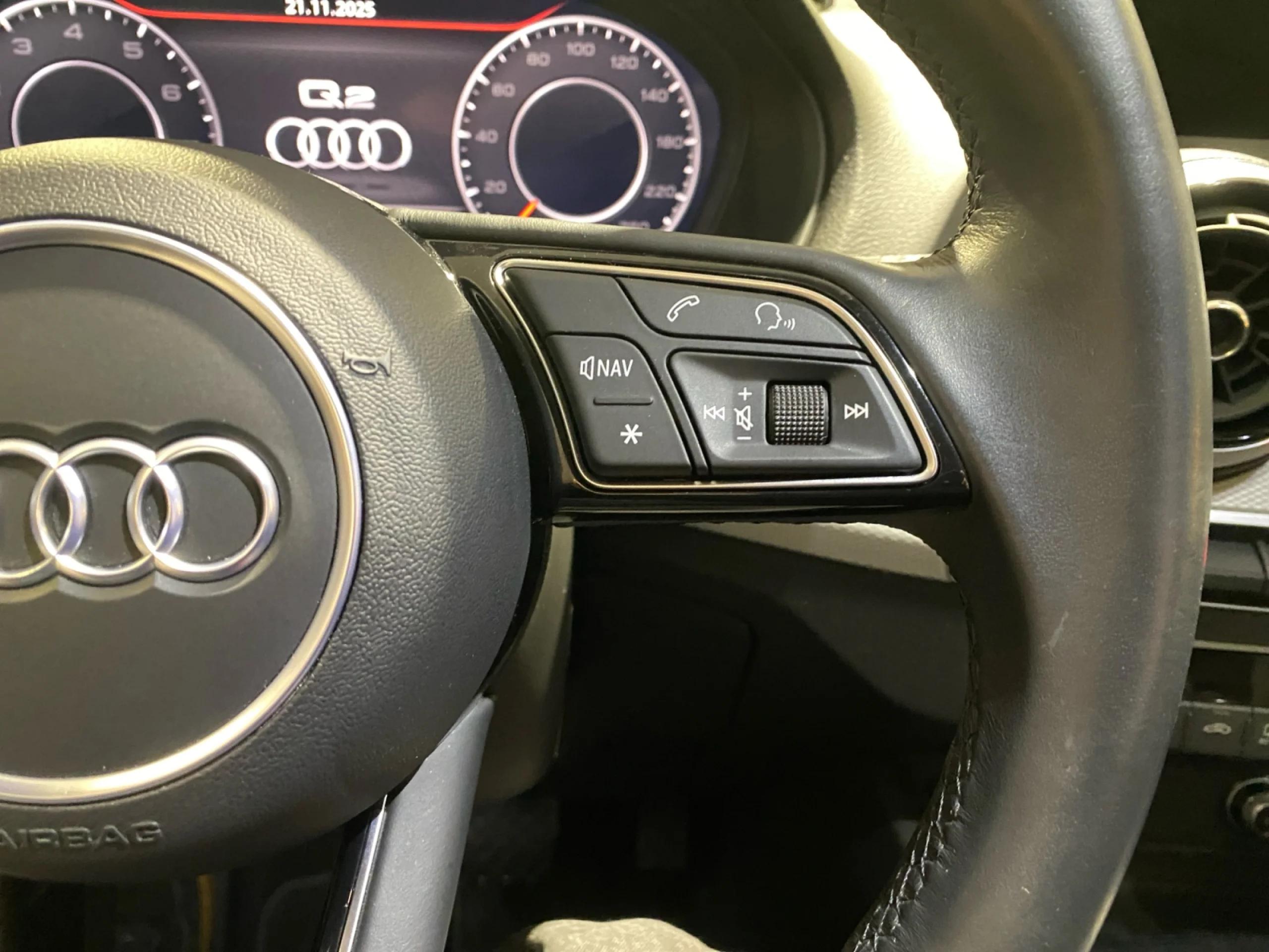 AUDI Q2 S LINE 35 TFSI 110KW (150CV) S TRONIC - Foto 10