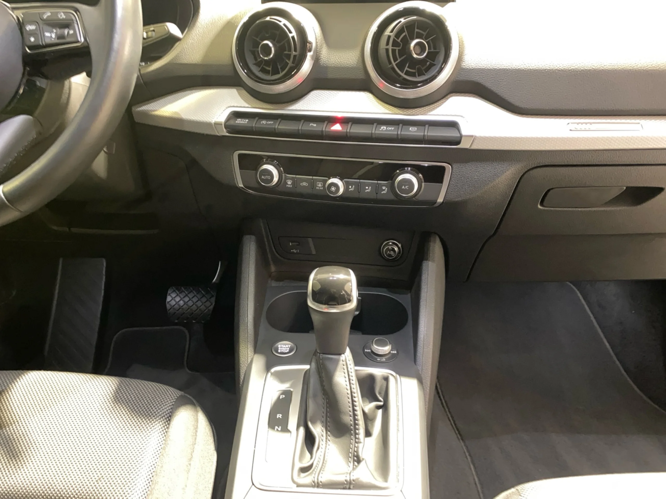 AUDI Q2 S LINE 35 TFSI 110KW (150CV) S TRONIC - Foto 14