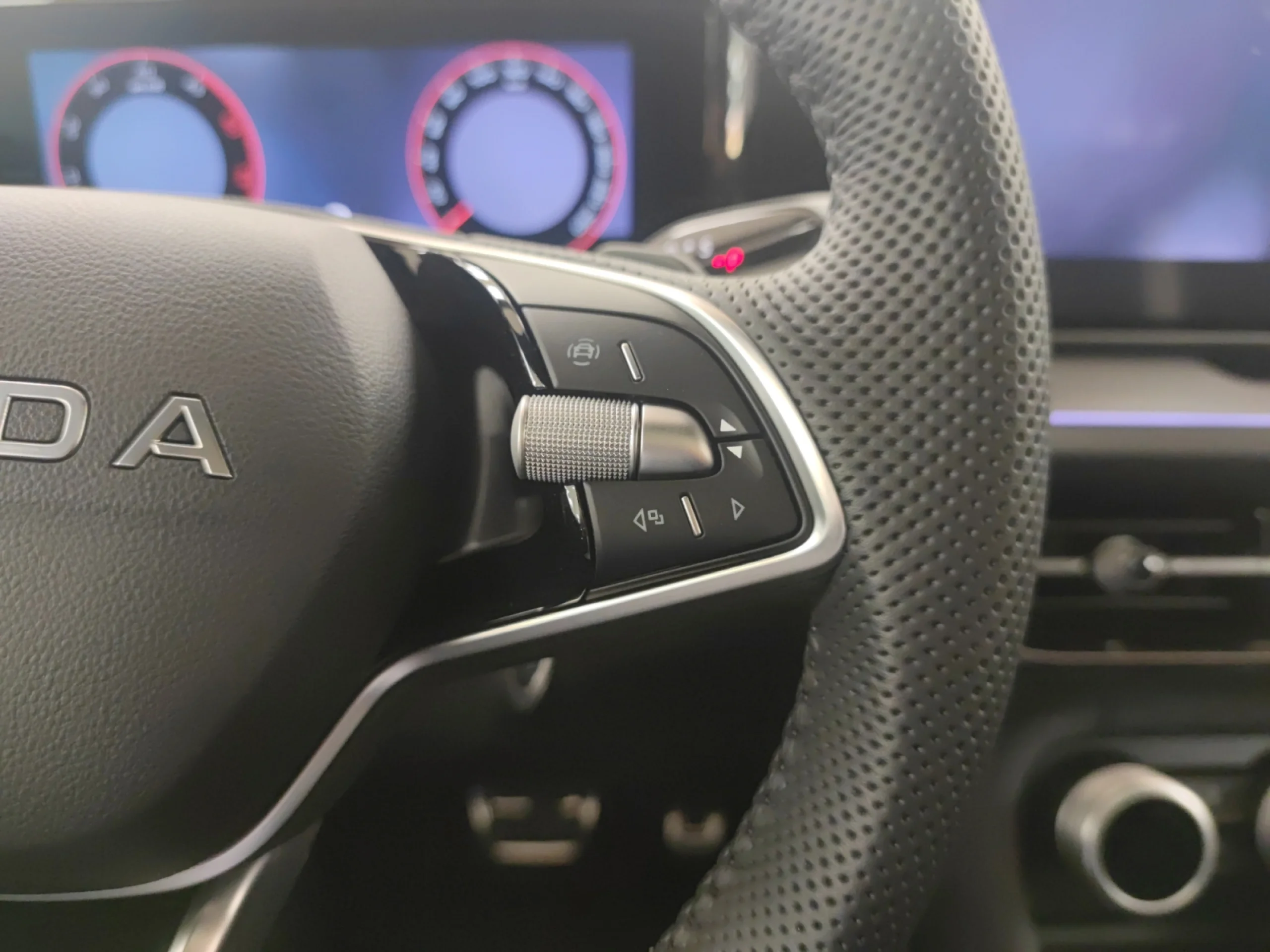 SKODA KODIAQ 2.0 TDI 110KW (150CV) DSG SPORTLINE - Foto 10