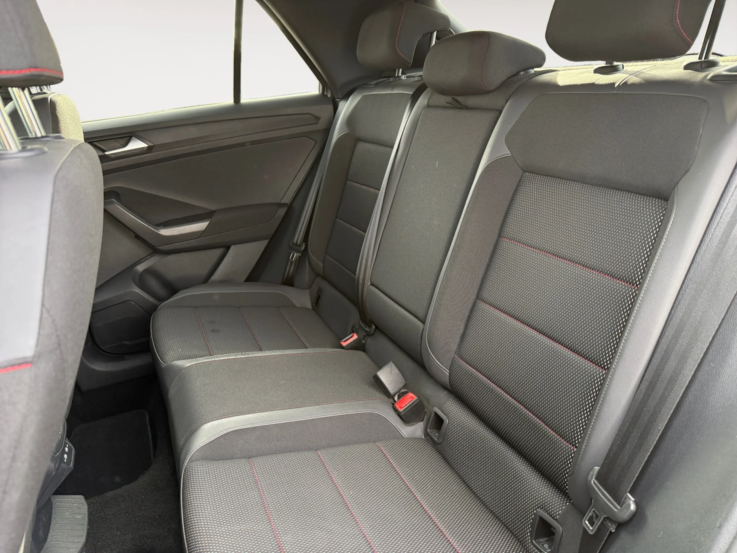 VOLKSWAGEN T ROC SPORT 1.5 TSI 110KW (150CV) DSG - Foto 6