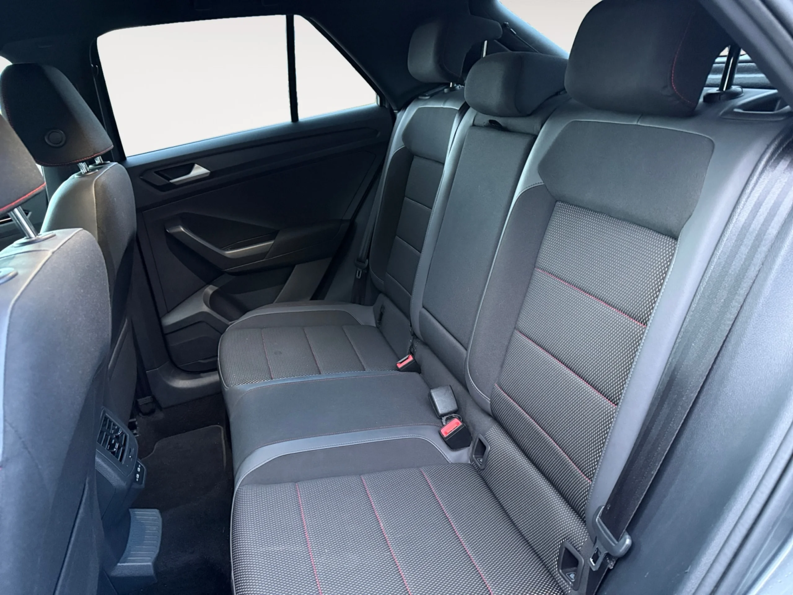 VOLKSWAGEN T ROC SPORT 1.5 TSI 110KW (150CV) DSG - Foto 6