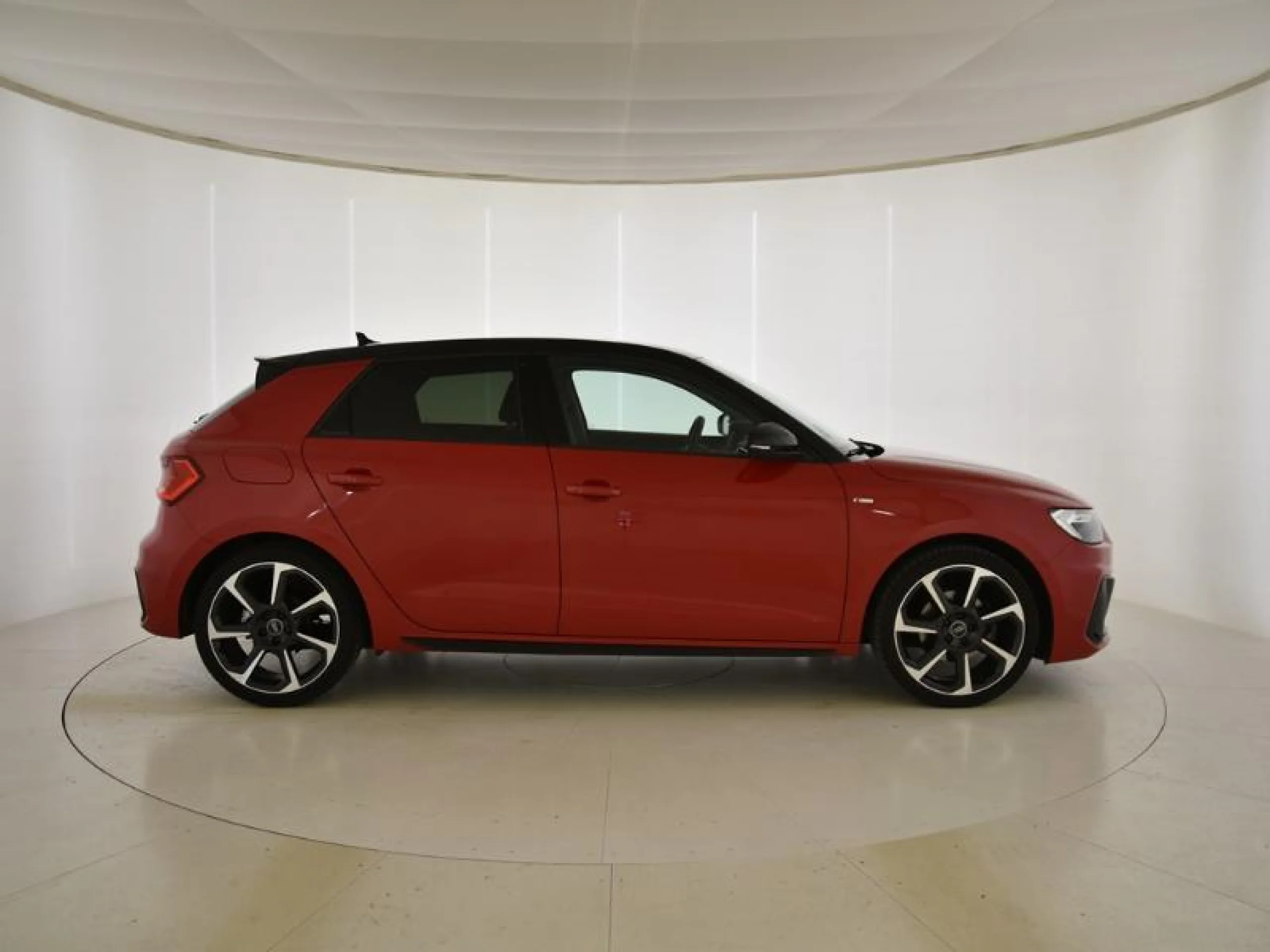 AUDI A1 SPORTBACK ADRENAL BLACK 30TFSI 85KW S TR - Foto 3