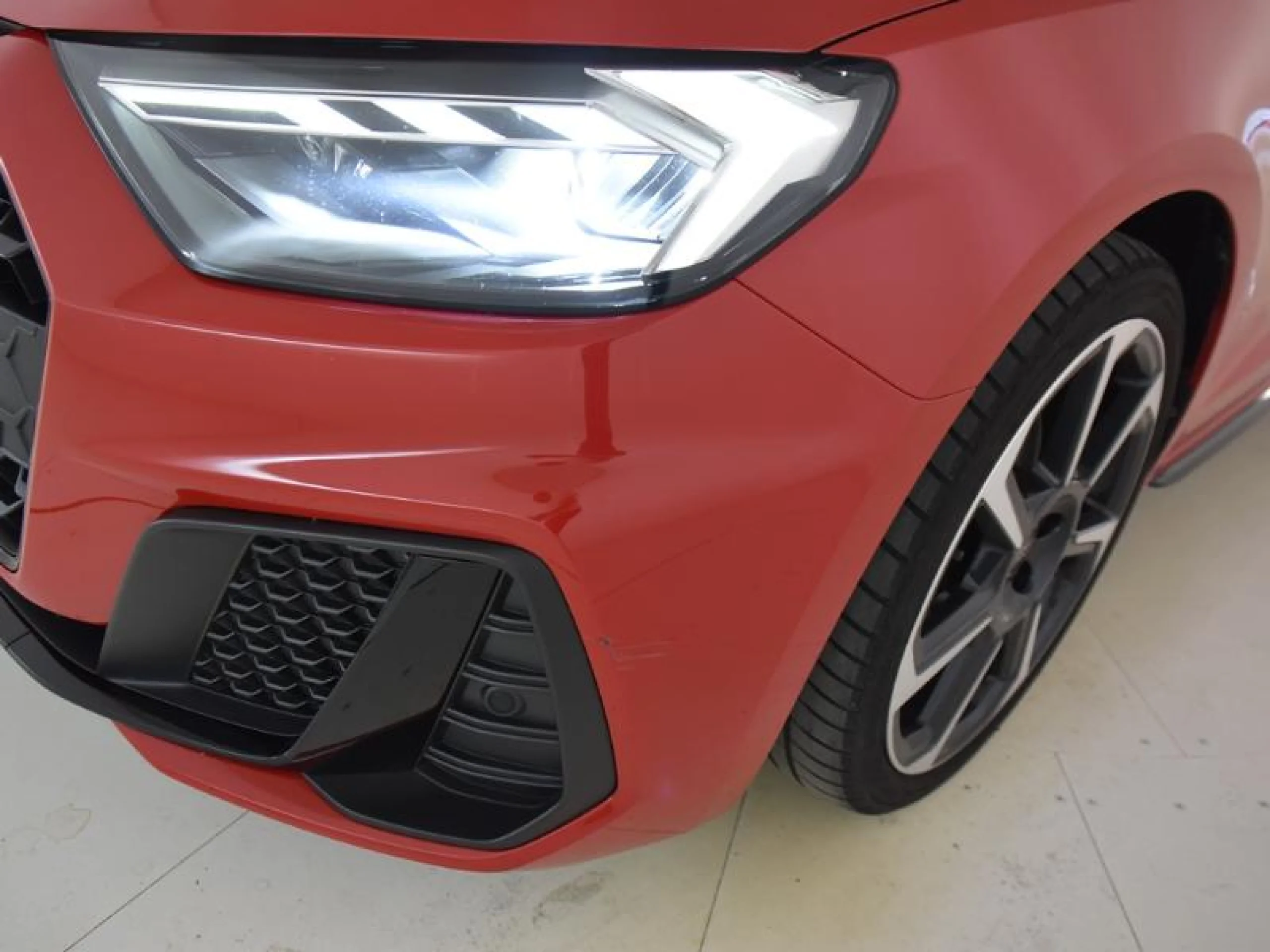 AUDI A1 SPORTBACK ADRENAL BLACK 30TFSI 85KW S TR - Foto 18