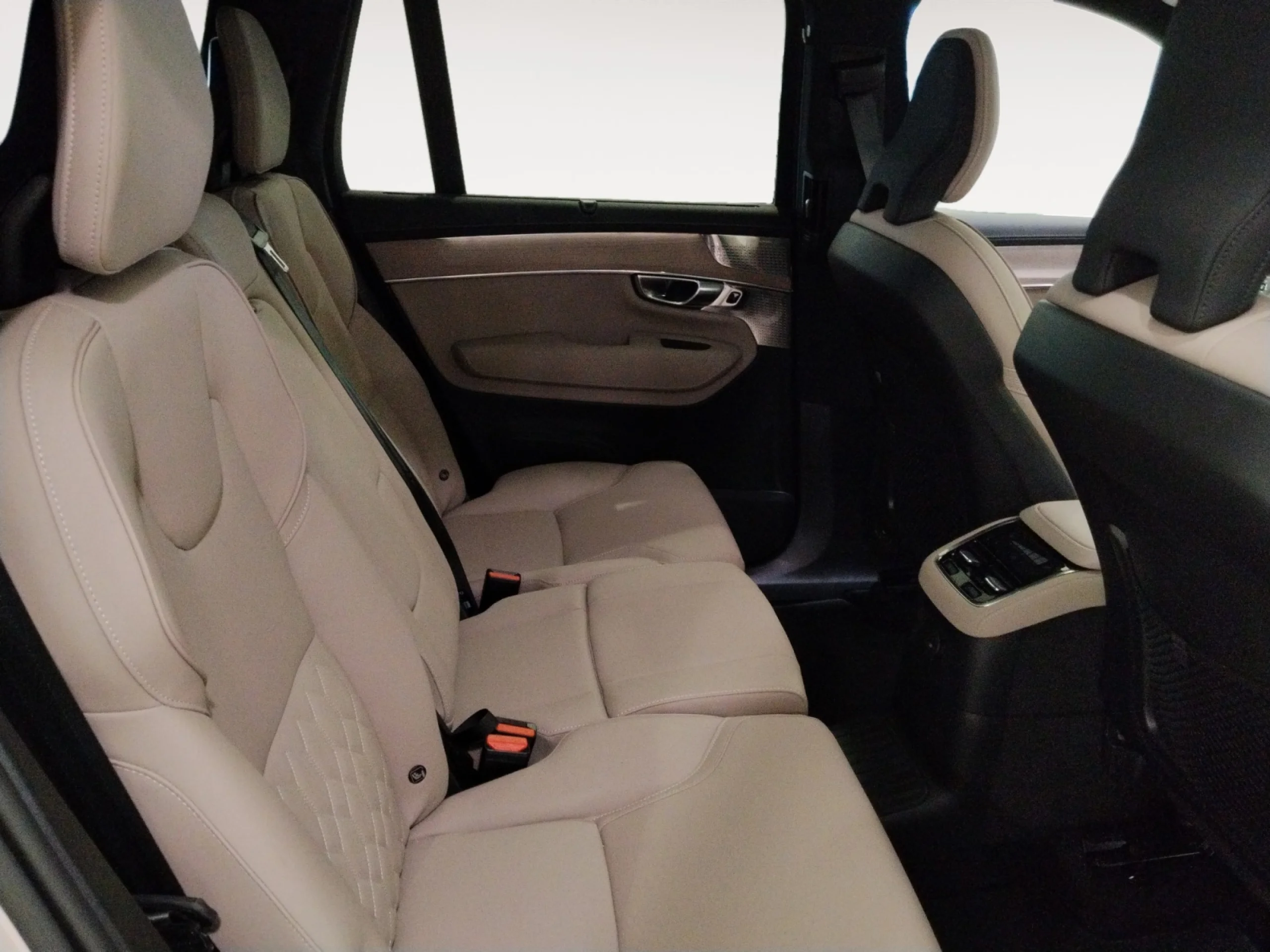 VOLVO XC90 XC90 T8 AWD HÍBRIDO ENCHUFABLE ULTRA BRIGHT 2025 - Foto 6