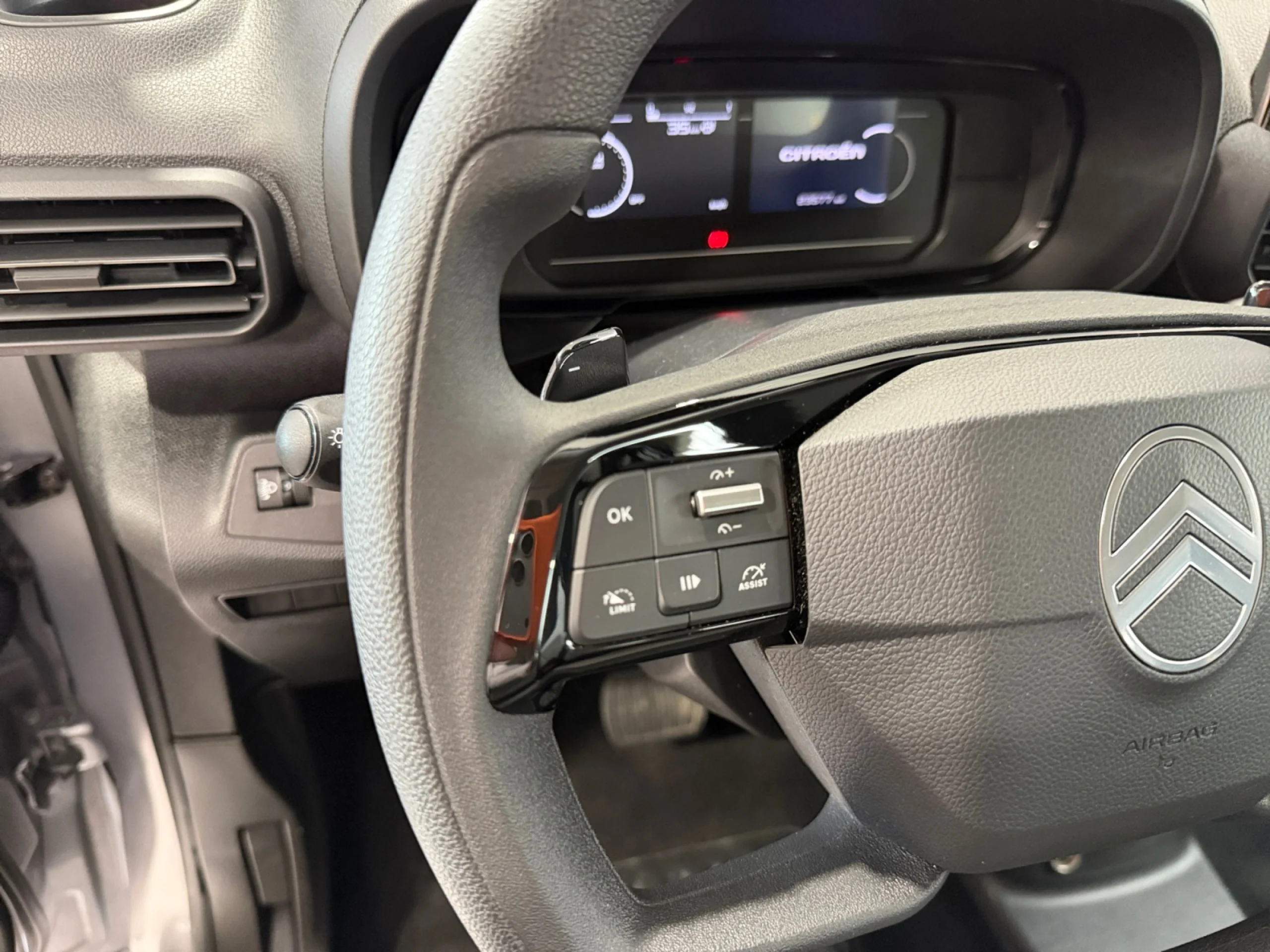 CITROEN BERLINGO XL BLUEHDI 130CV EAT8 PLUS - Foto 9