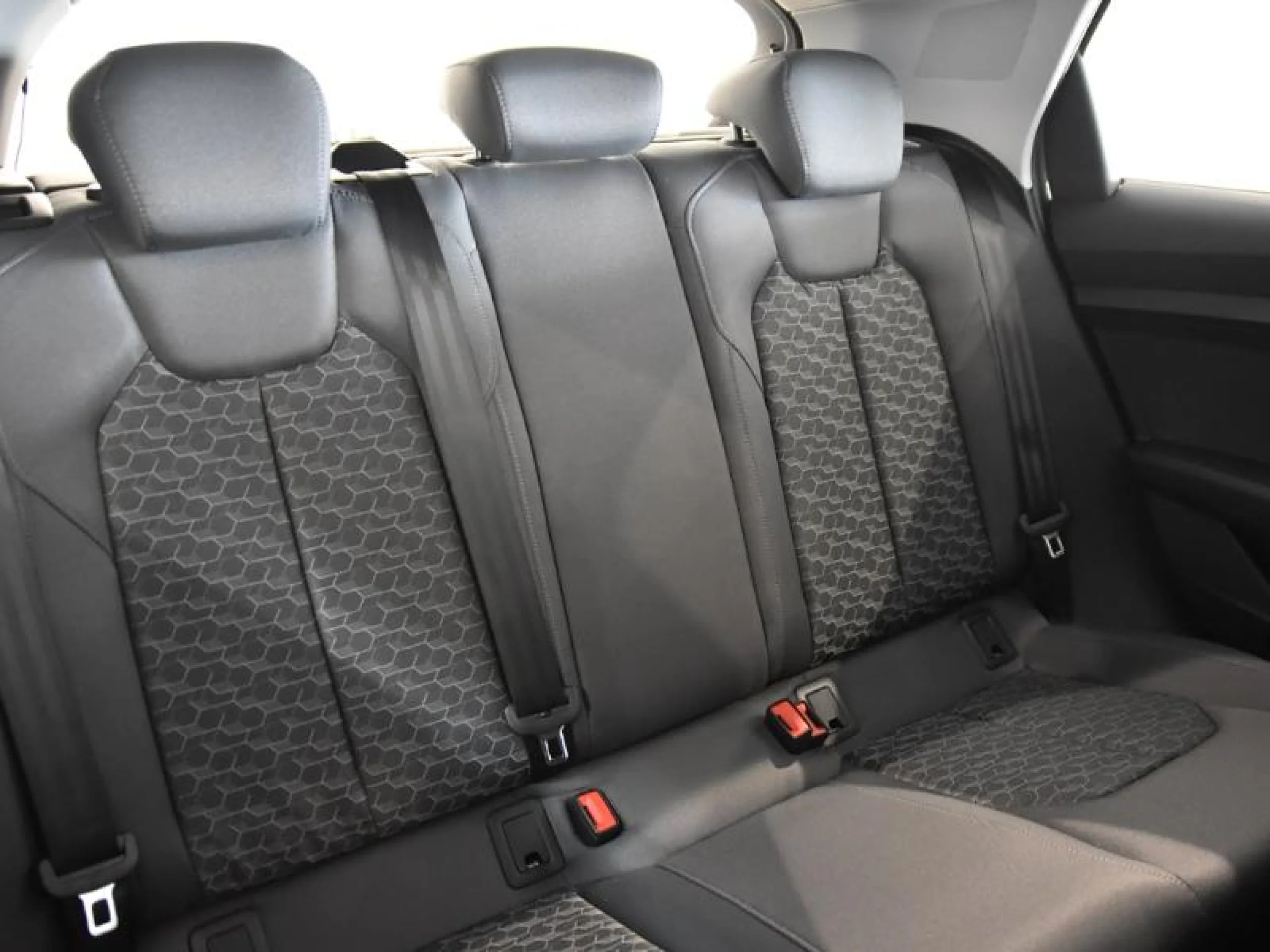 AUDI A1 SPORTBACK ADRENALIN 30 TFSI 85KW S TRON - Foto 5