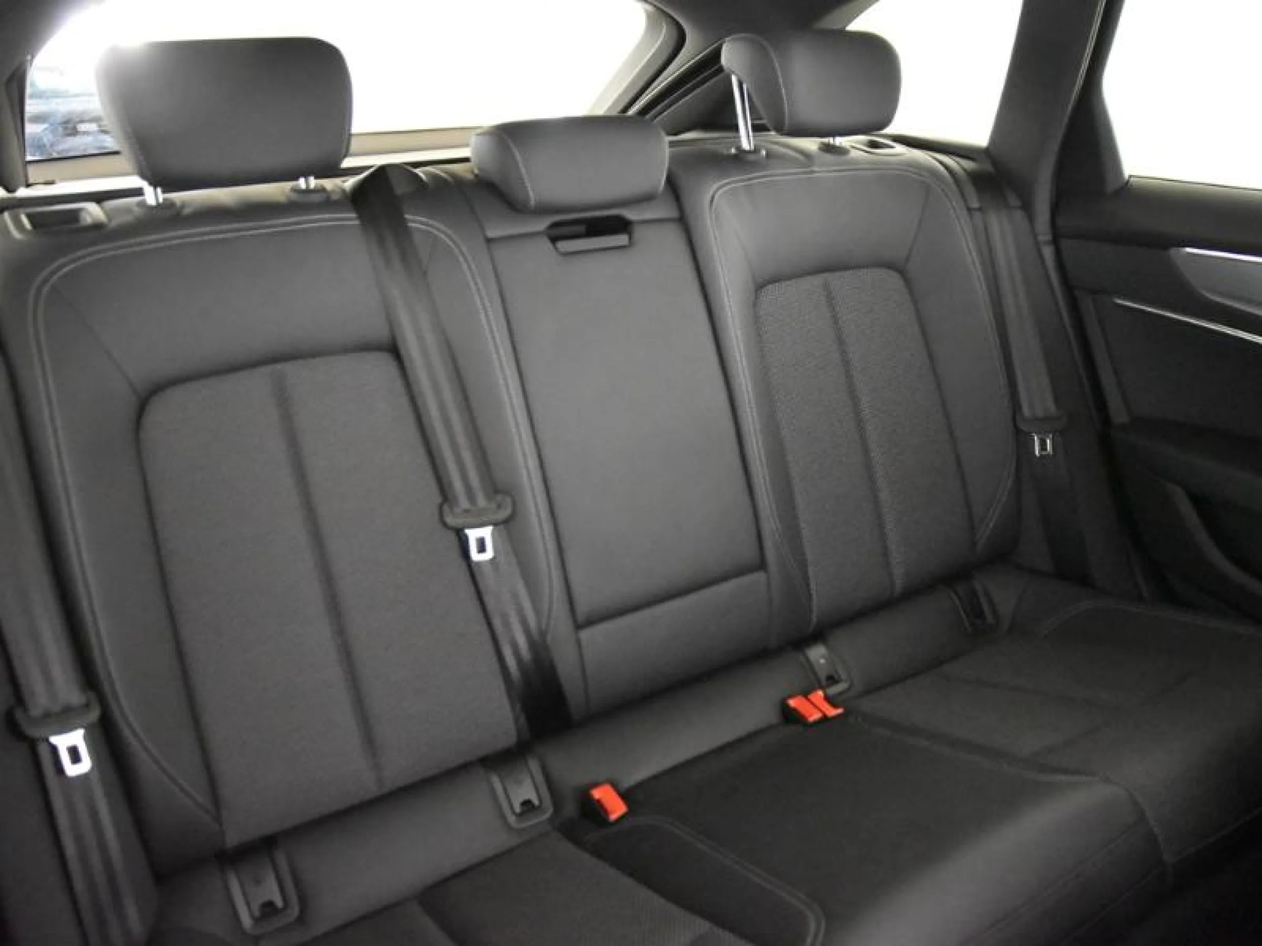 AUDI A6 AVANT 50 TFSIE QUATTRO ULTRA BLACK LINE - Foto 6