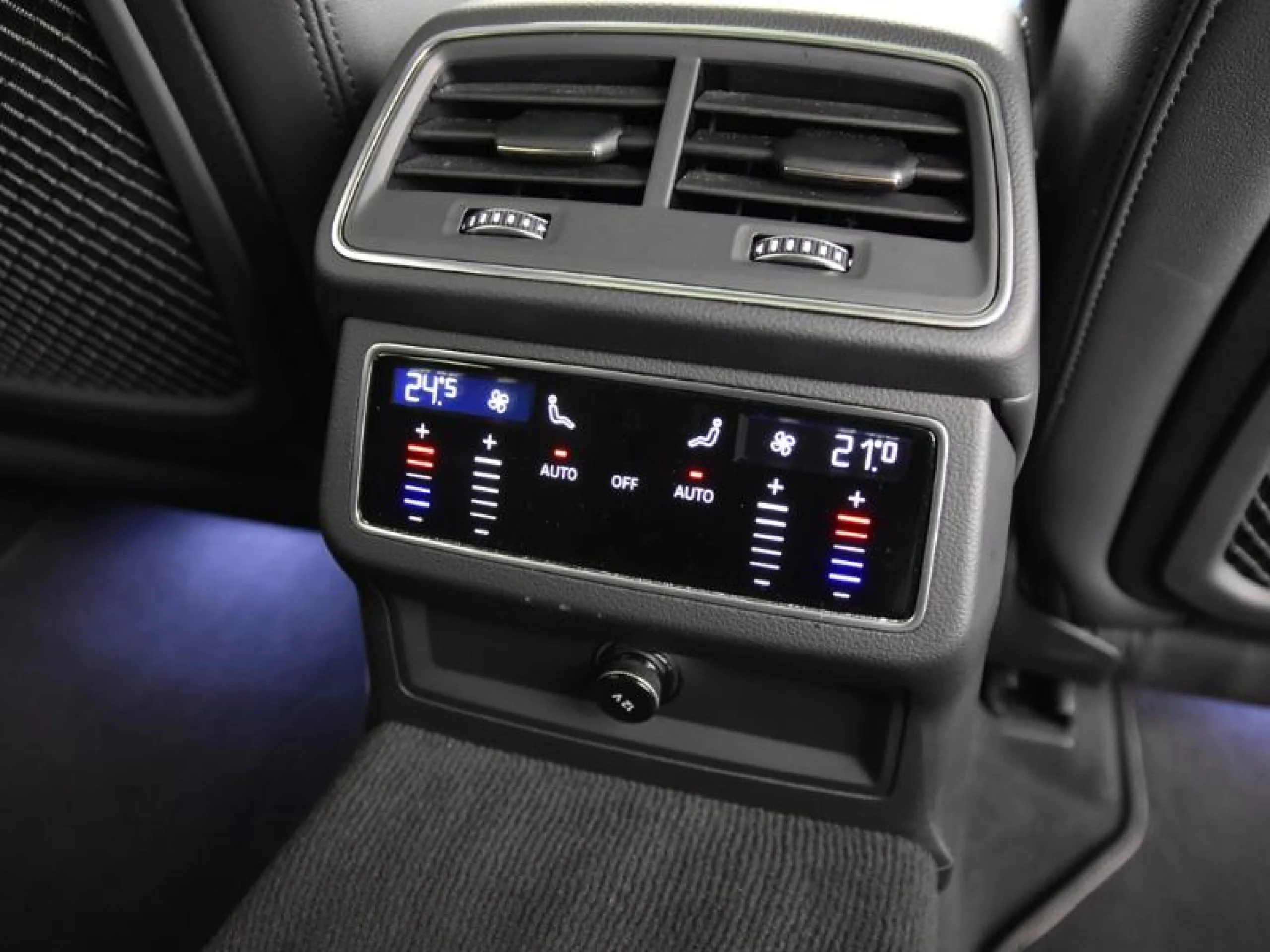 AUDI A6 AVANT 50 TFSIE QUATTRO ULTRA BLACK LINE - Foto 11