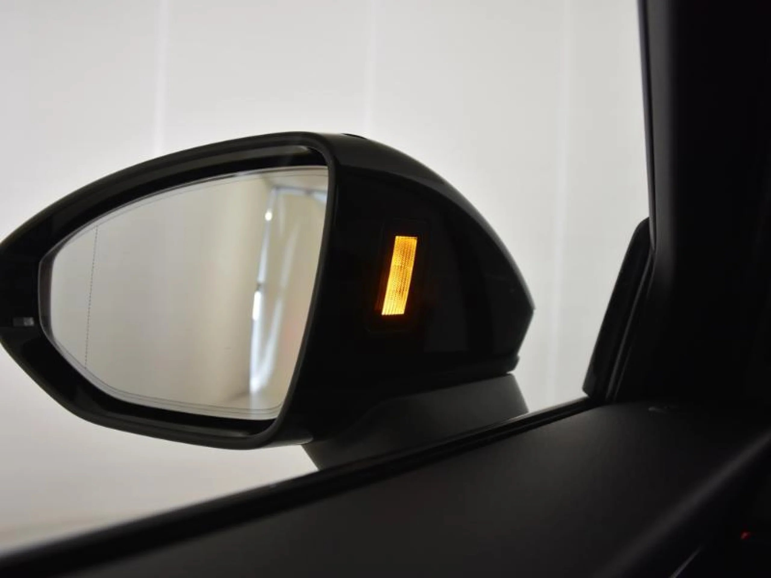 AUDI A6 AVANT 50 TFSIE QUATTRO ULTRA BLACK LINE - Foto 25