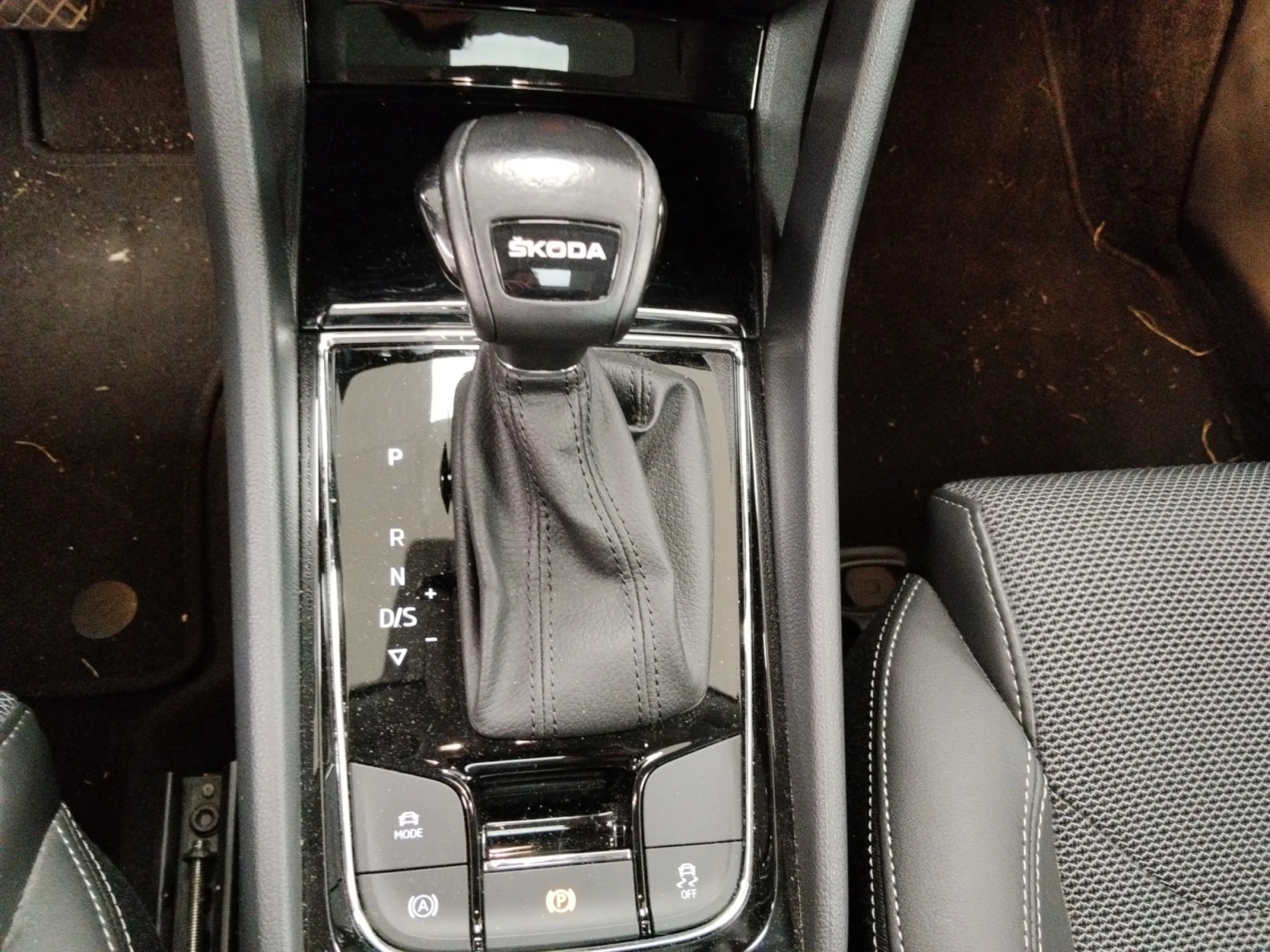 SKODA KODIAQ 1.5 TSI 110KW (150CV) DSG 4X2 STYLE - Foto 17
