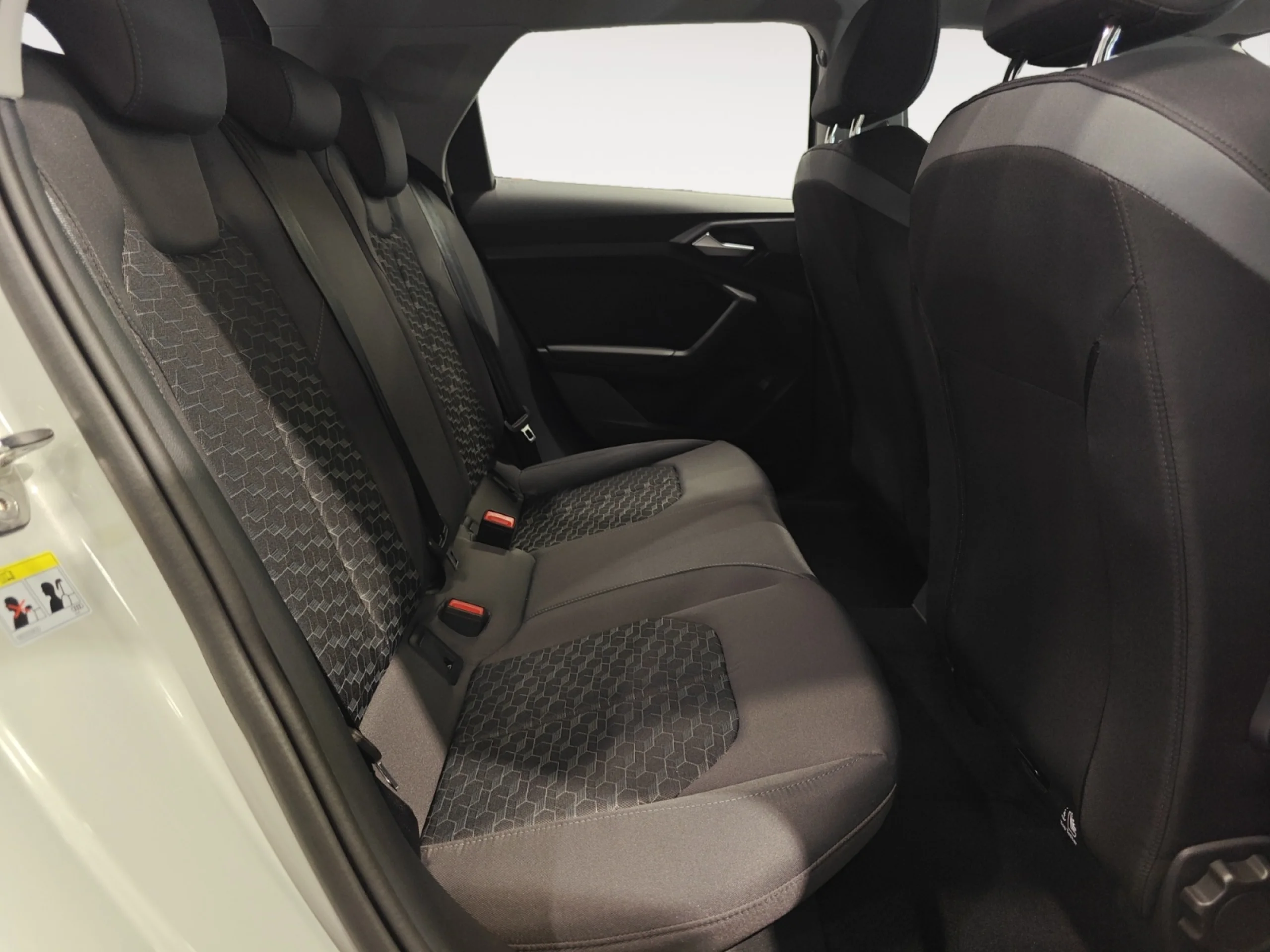 AUDI A1 SPORTBACK ADRENALIN 30 TFSI 85KW S TRON - Foto 6