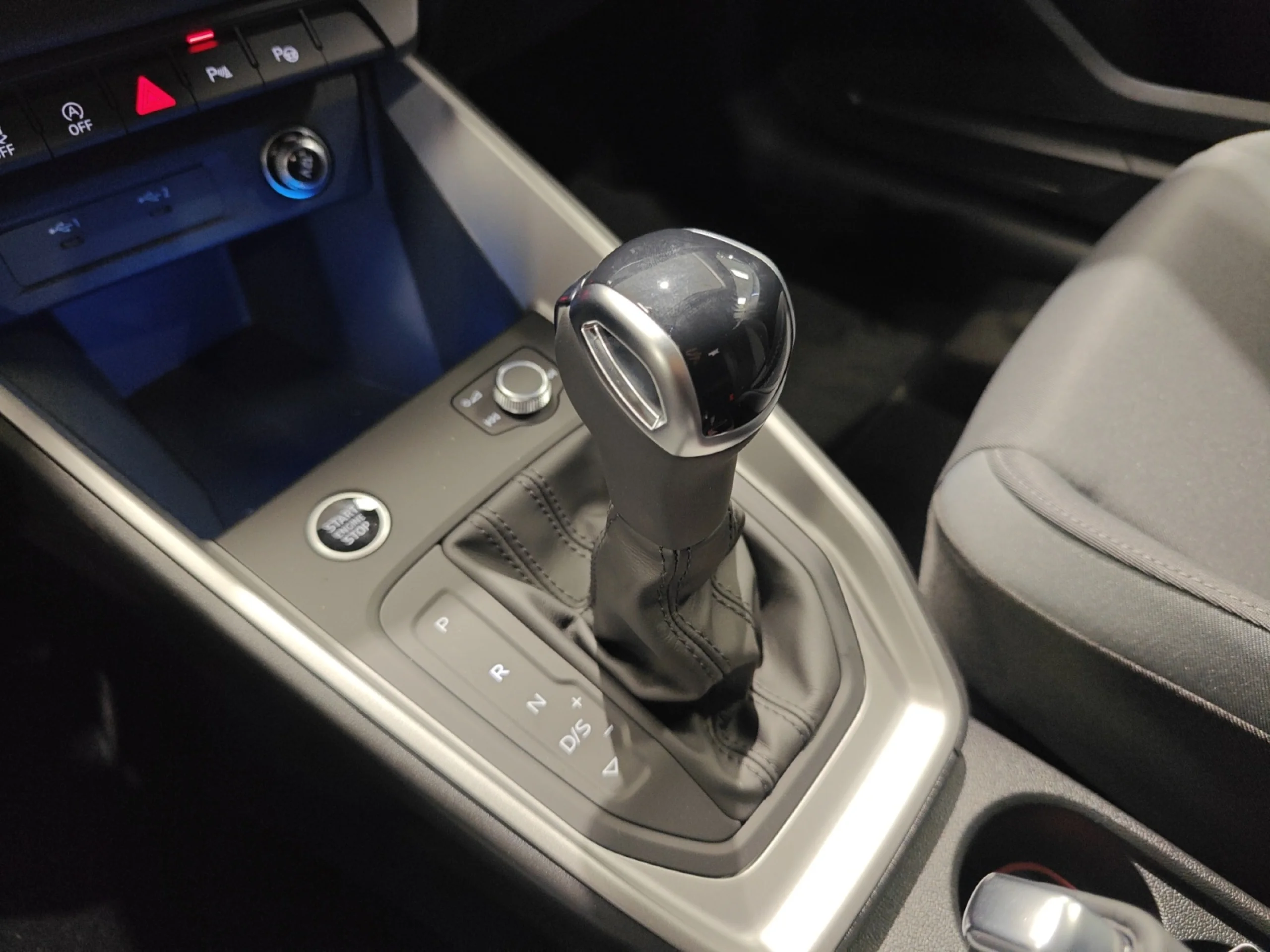 AUDI A1 SPORTBACK ADRENALIN 30 TFSI 85KW S TRON - Foto 17