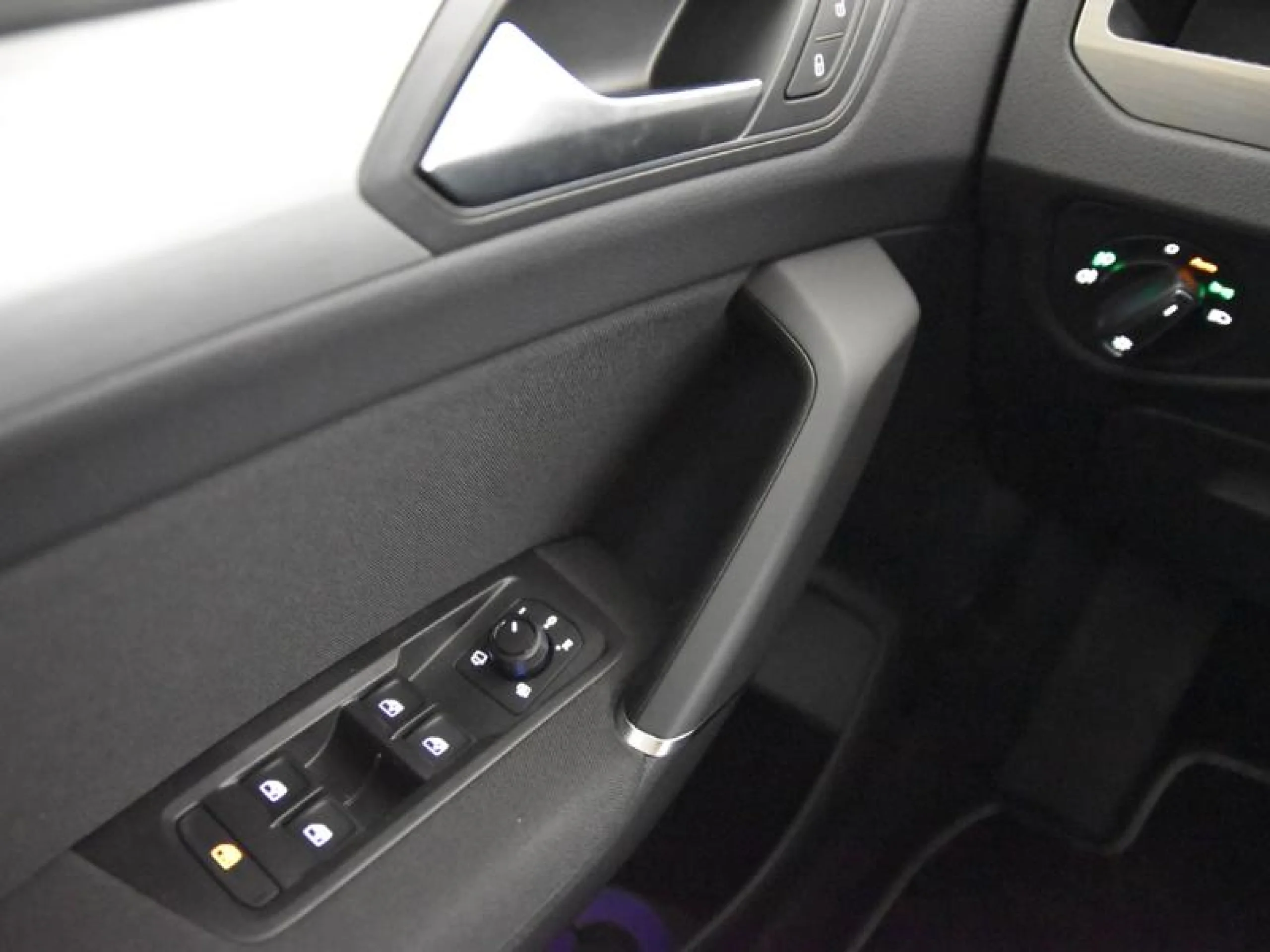 VOLKSWAGEN TOURAN TOURAN MÁS 2.0 TDI 110 KW (150 CV)  AUTOMÁTICO DSG 7 VEL. - Foto 17