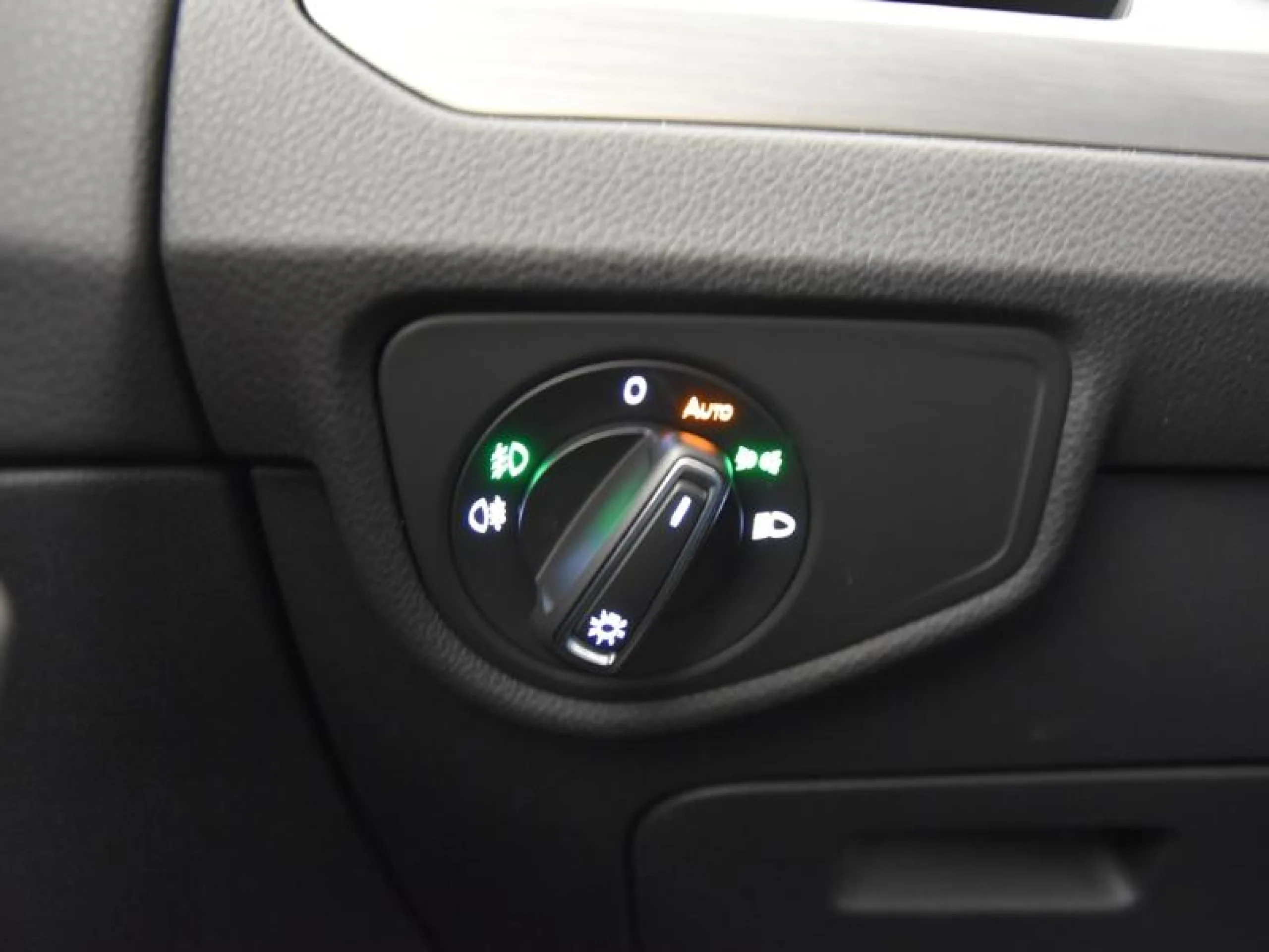 VOLKSWAGEN TOURAN TOURAN MÁS 2.0 TDI 110 KW (150 CV)  AUTOMÁTICO DSG 7 VEL. - Foto 18