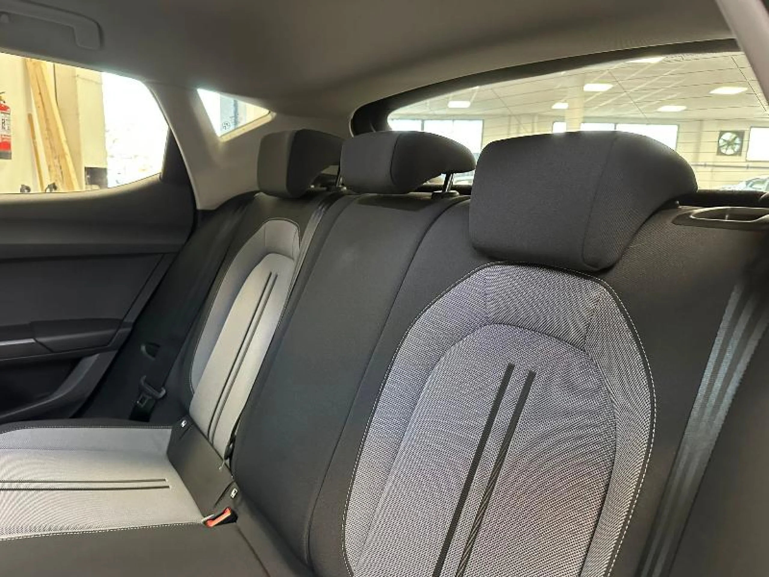 SEAT LEON 1.0 TSI 81KW S&S STYLE - Foto 8