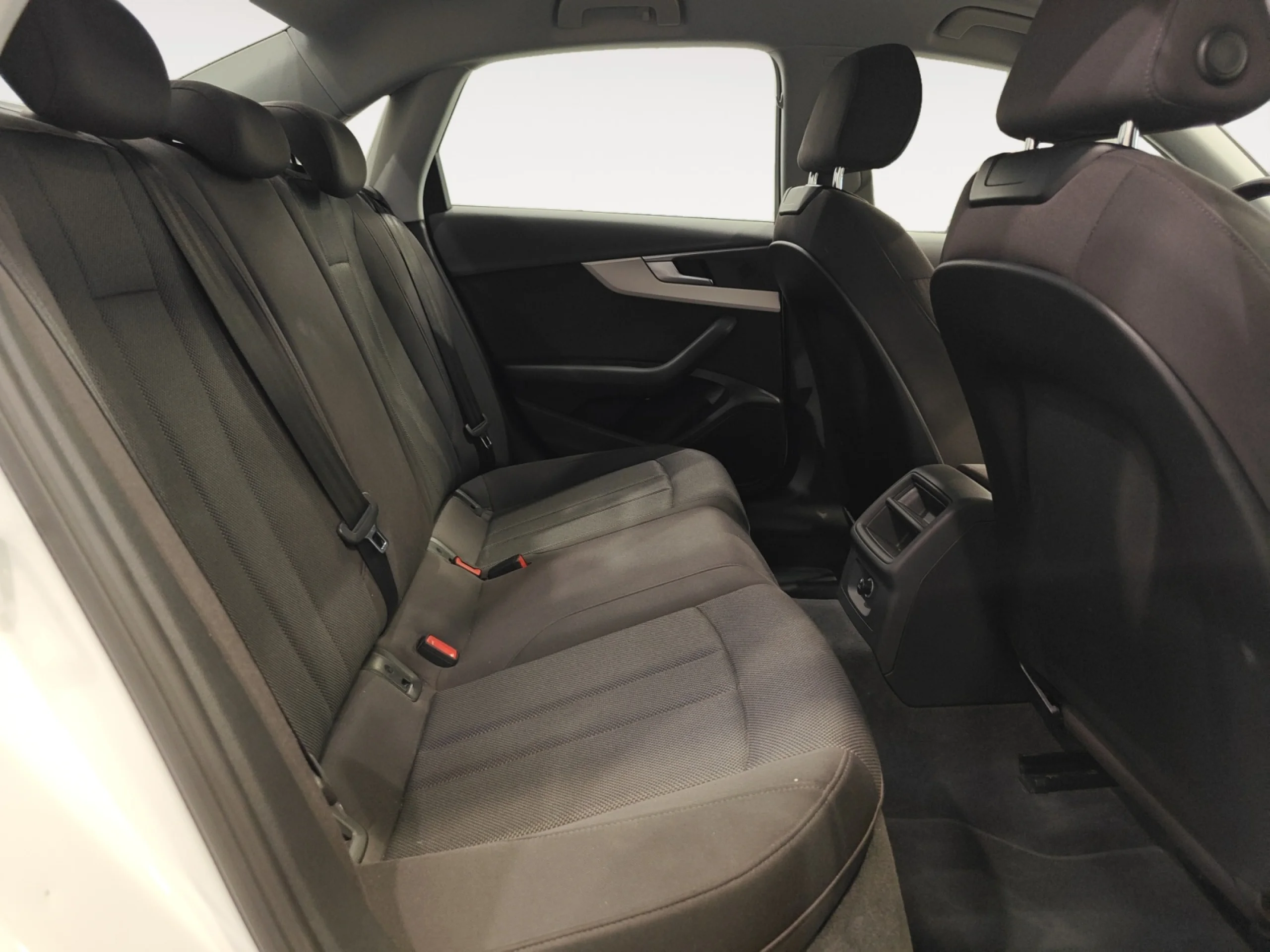 AUDI A4 ADVANCED 35 TDI 120KW (163CV) S TRONIC - Foto 6