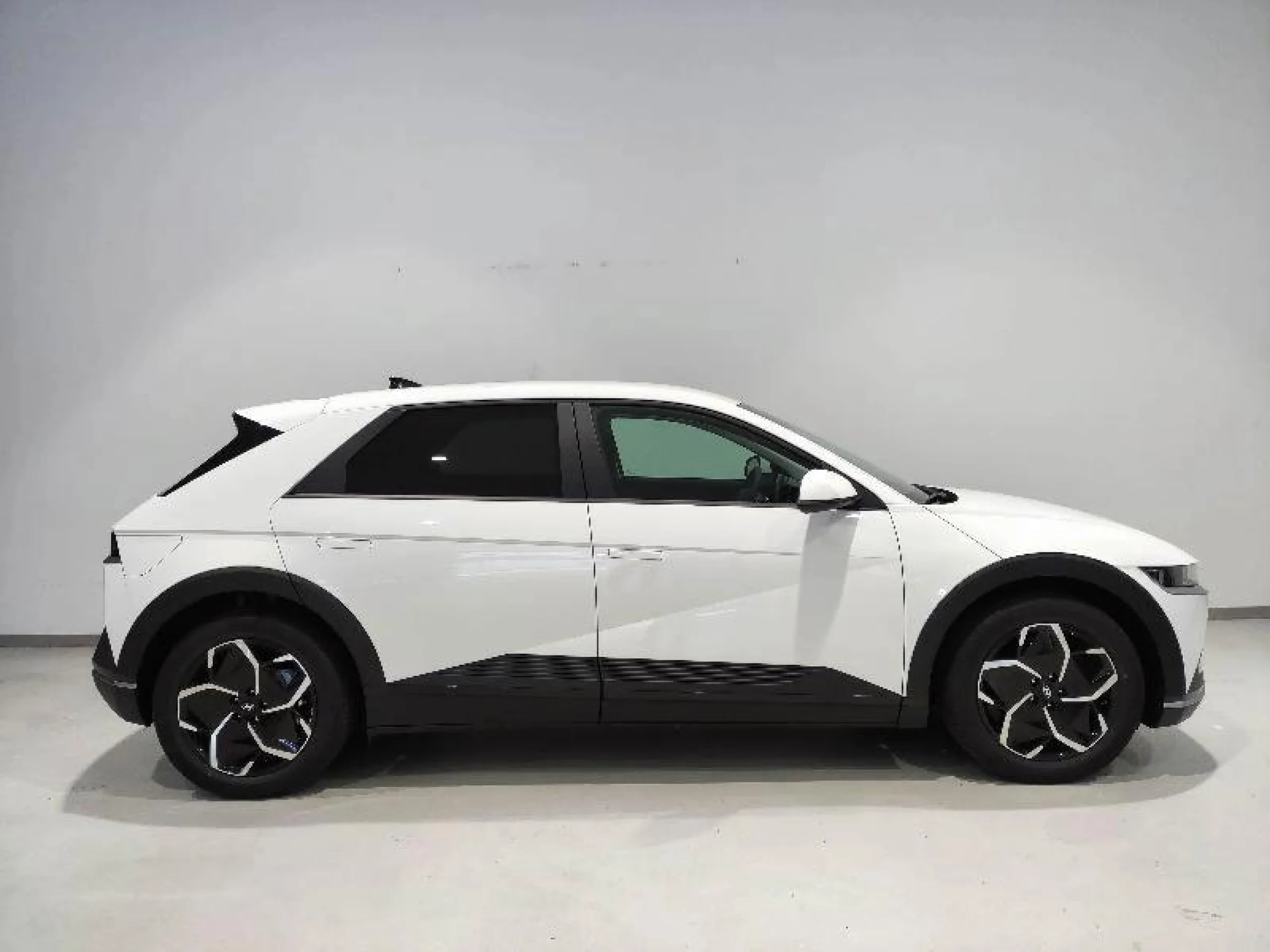HYUNDAI IONIQ 5 77KWH 168KW STAR RWD - Foto 5