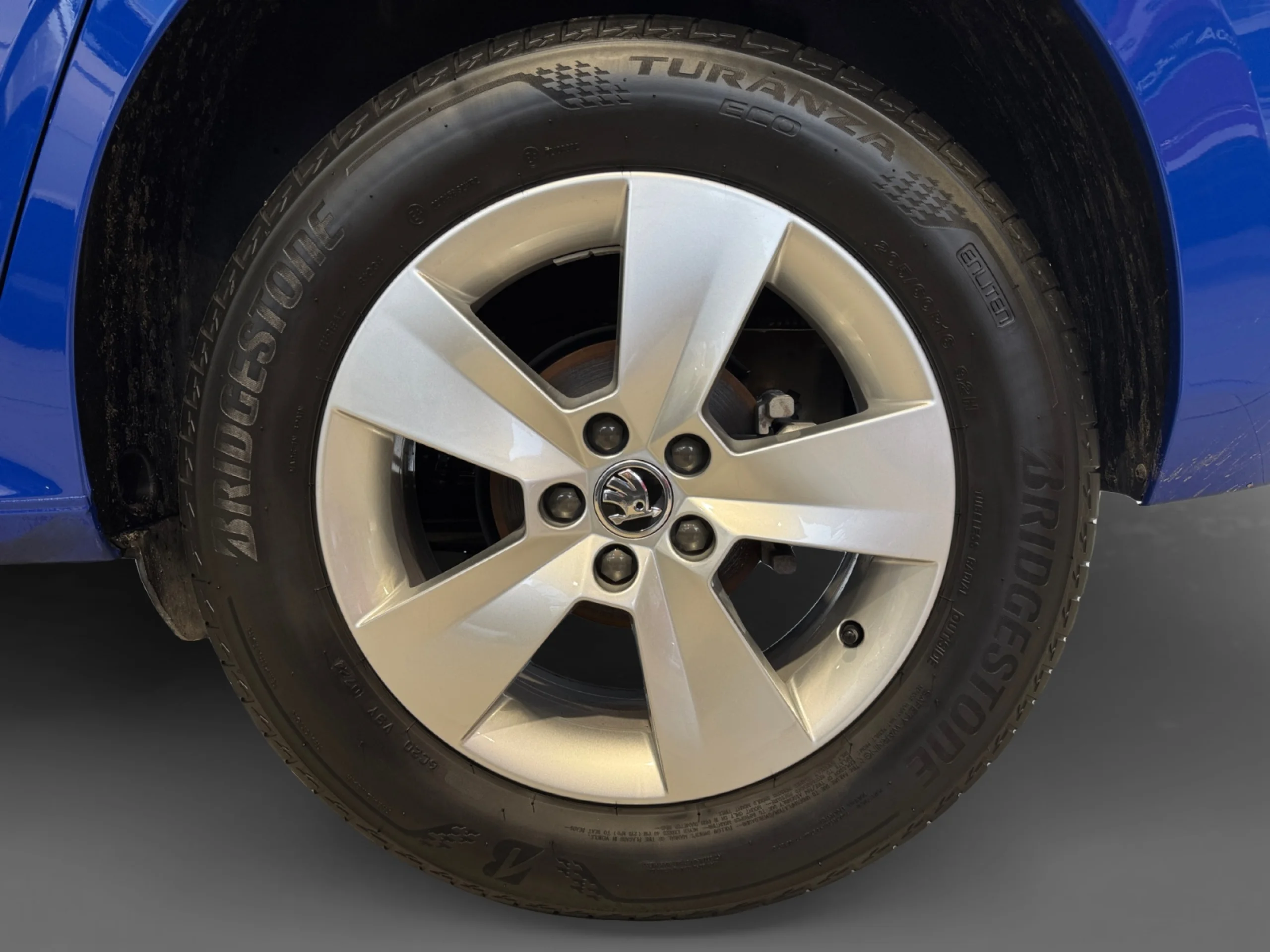 SKODA KAMIQ 1.0 TSI 81KW (115CV) DSG SELECTION - Foto 8