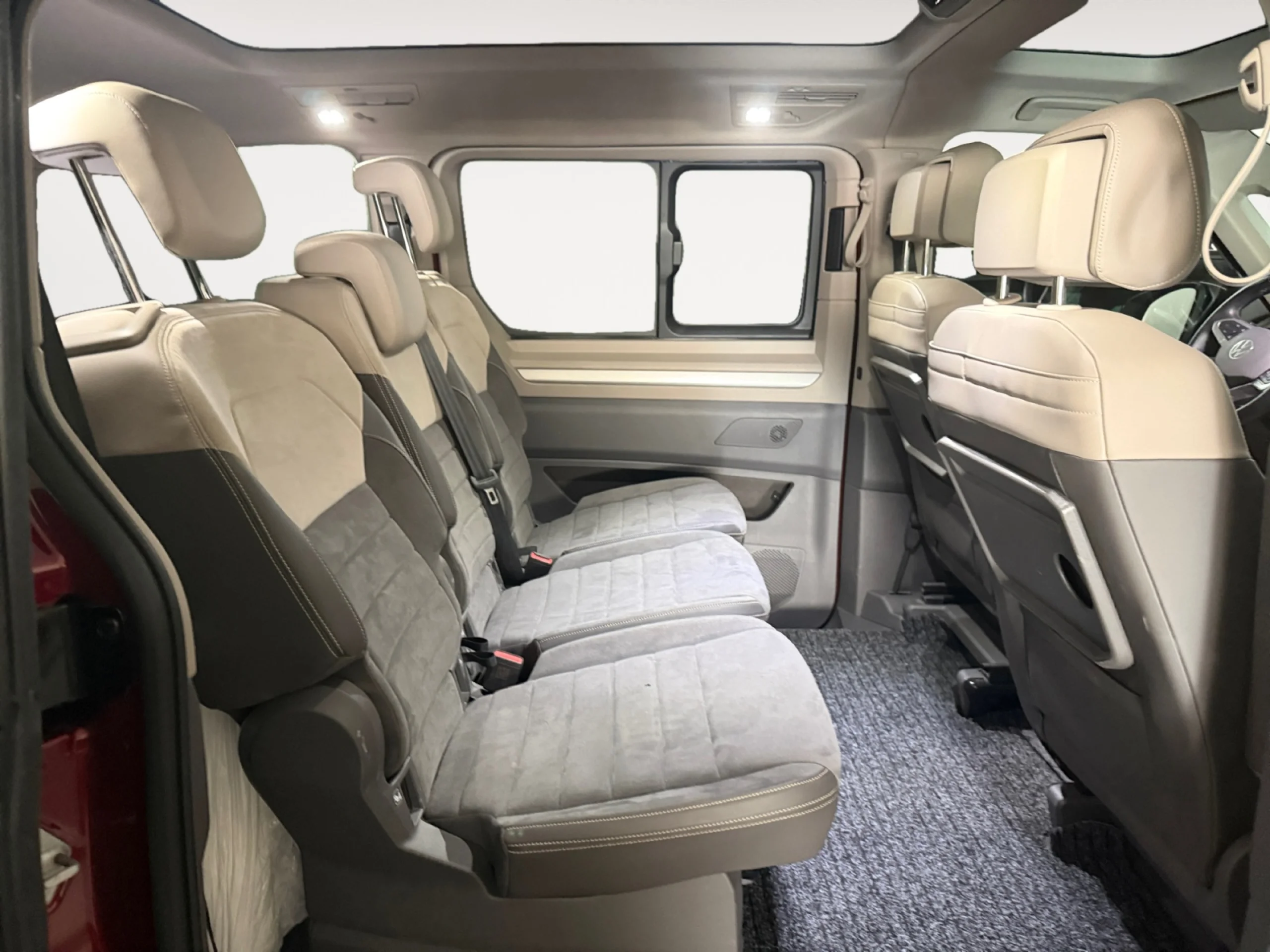 VOLKSWAGEN Multivan LIFE 2.0 TDI 110KW (150CV) DSG B.CORTA - Foto 6
