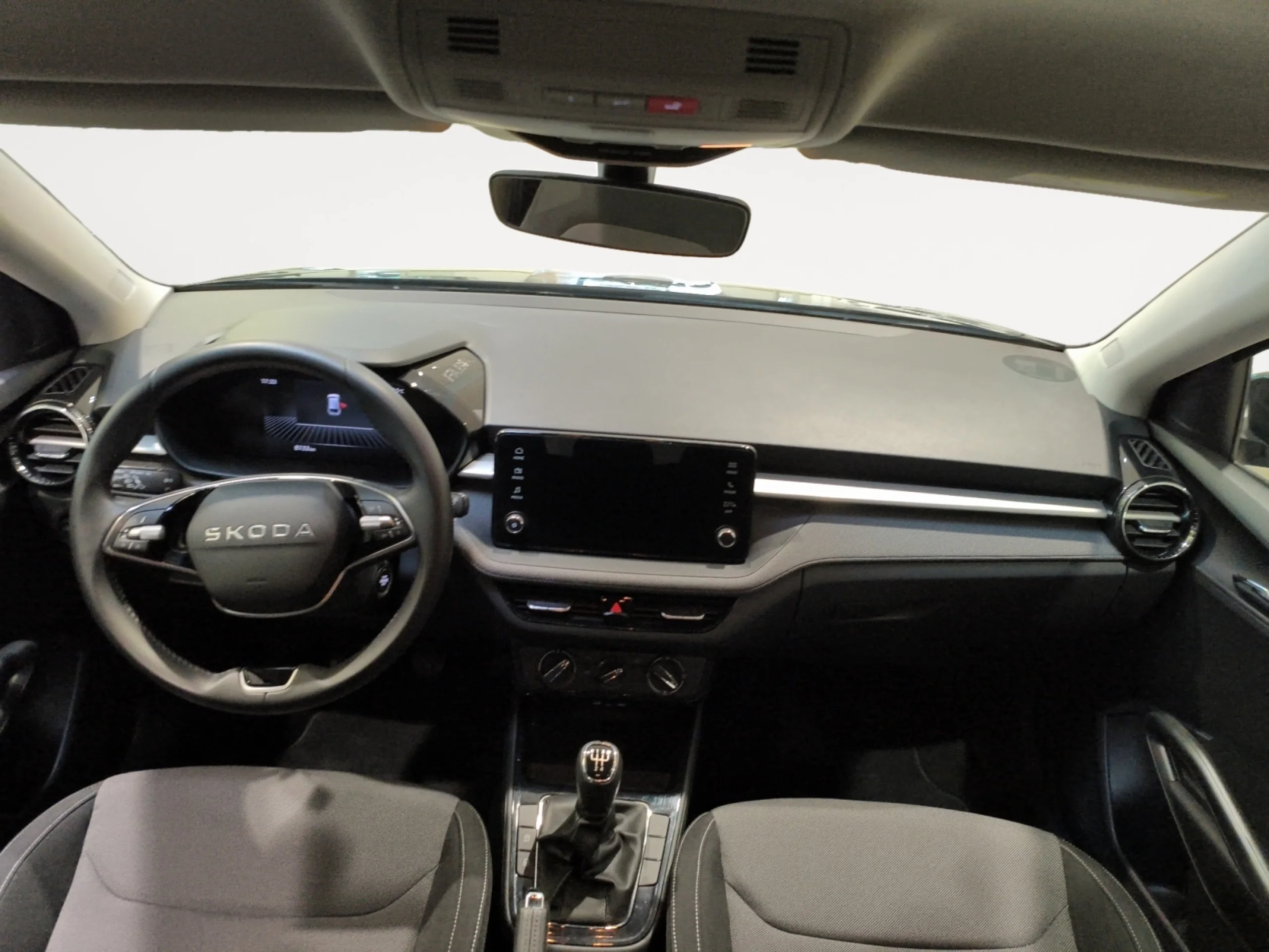 SKODA FABIA 1.0 TSI 70KW (95CV) DESIGN - Foto 4