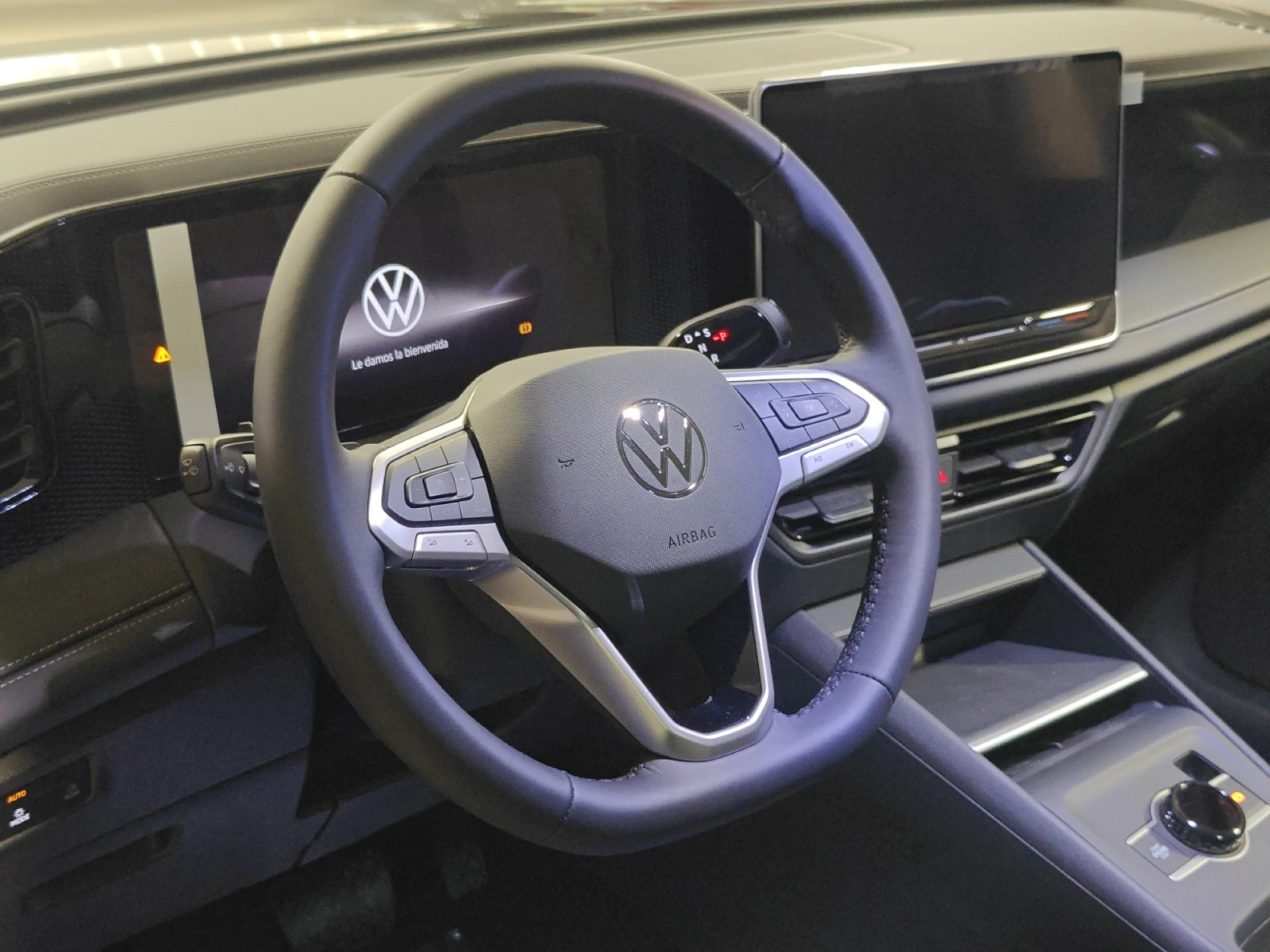 VOLKSWAGEN TIGUAN ··MÁS·· 1.5 ETSI 110KW (150CV) DSG - Foto 9