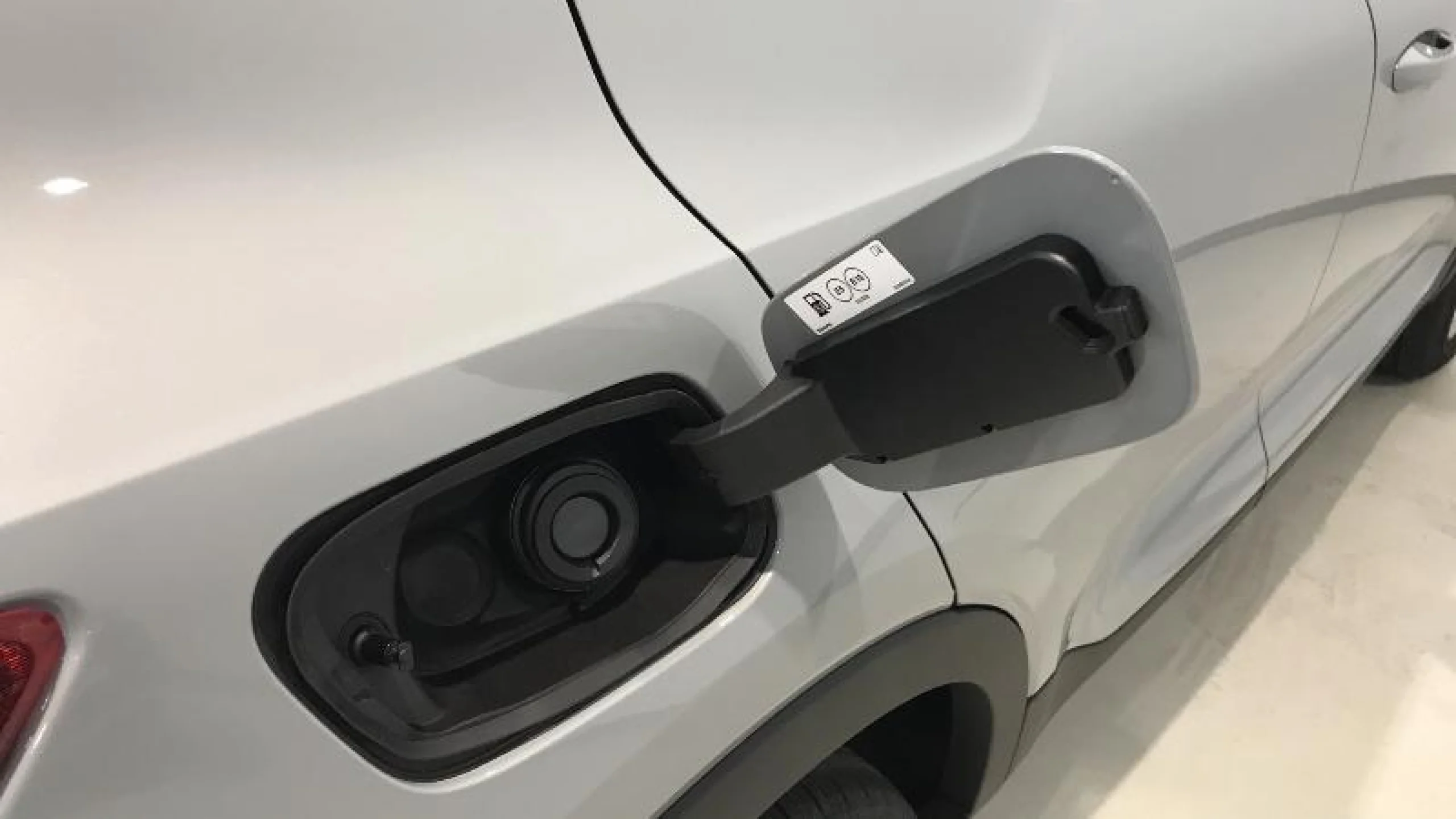 VOLVO XC40 2.0 B3 G CORE AUTO - Foto 20