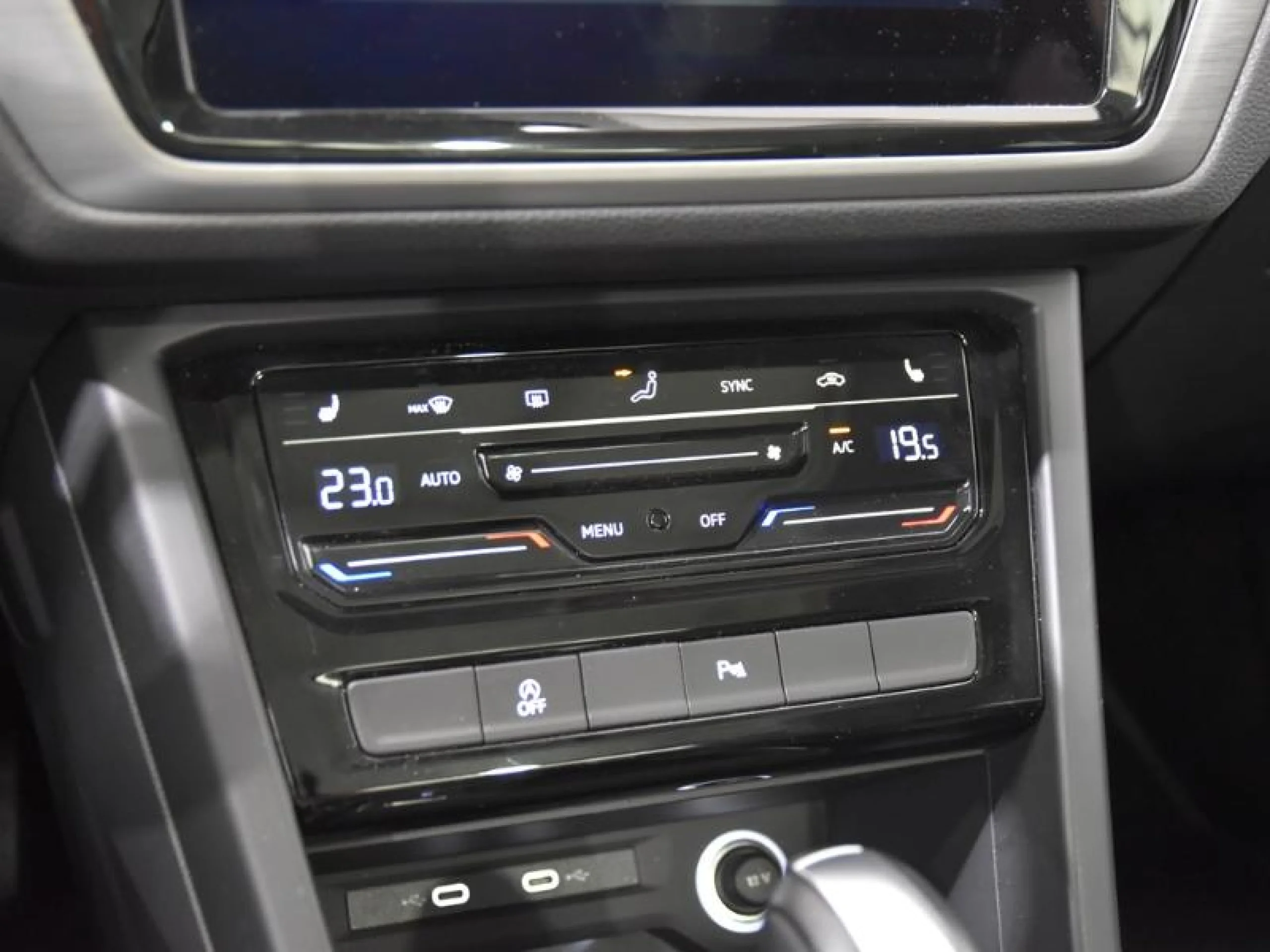 VOLKSWAGEN TOURAN LIFE 2.0 TDI 110KW (150CV) DSG - Foto 13