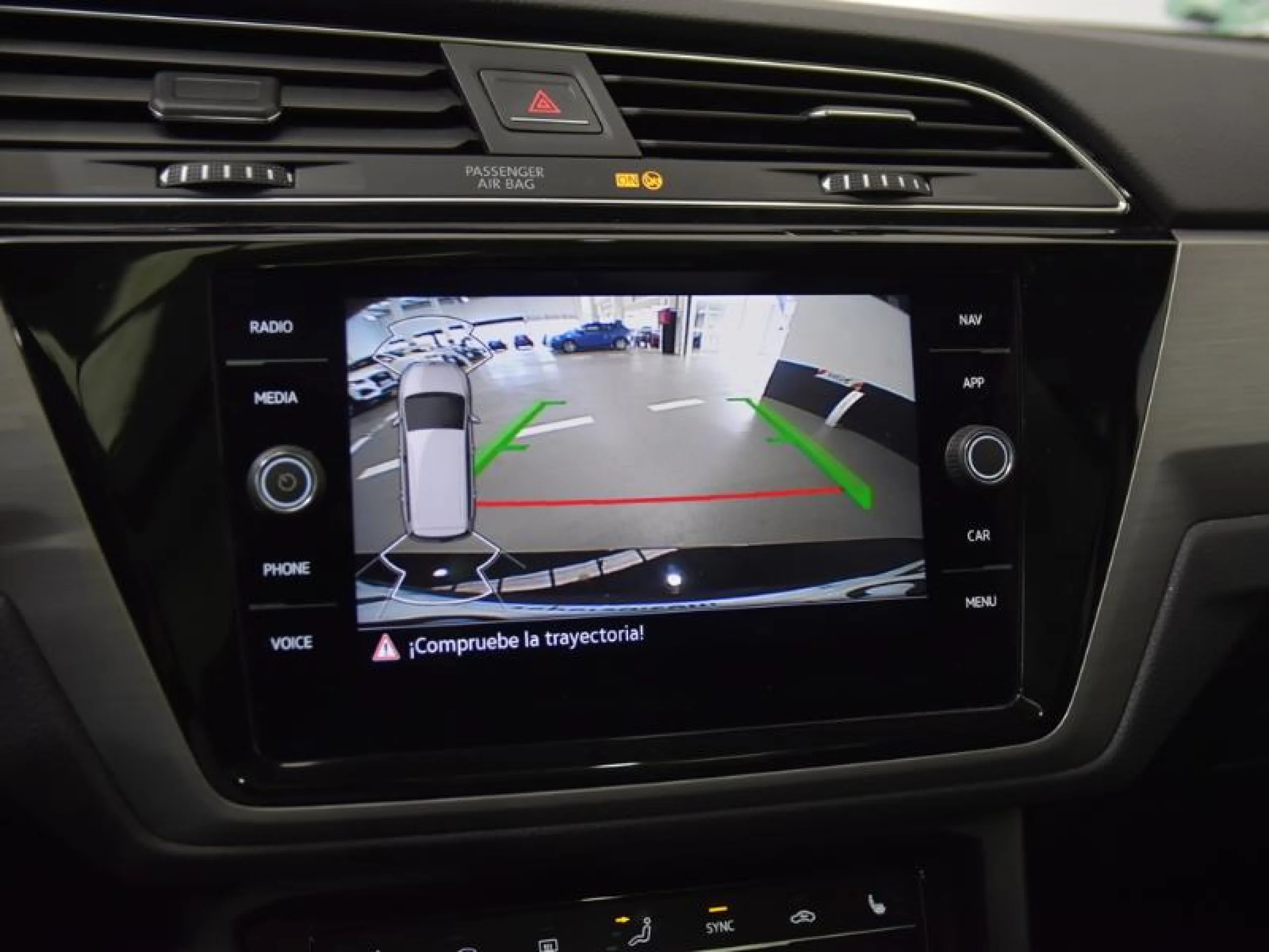 VOLKSWAGEN TOURAN LIFE 2.0 TDI 110KW (150CV) DSG - Foto 15