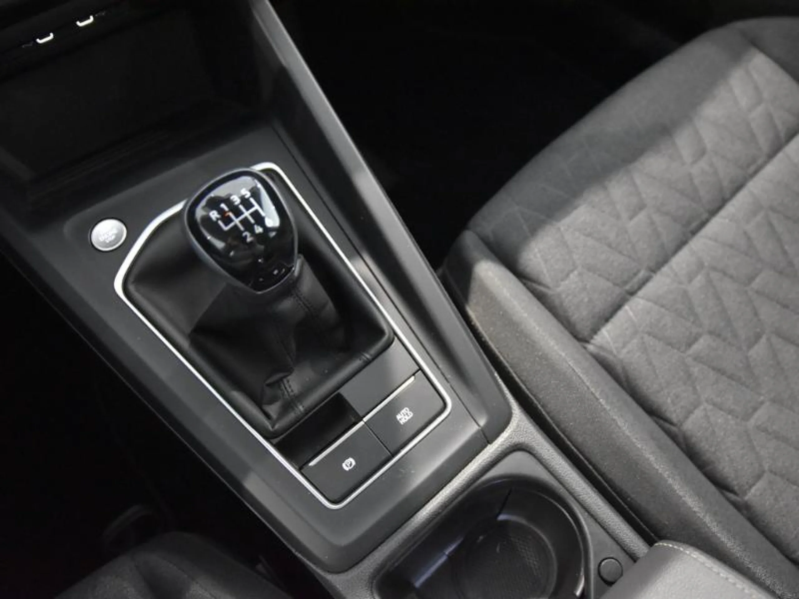 VOLKSWAGEN GOLF ··MÁS·· 1.5 TSI 85KW (115CV) - Foto 10