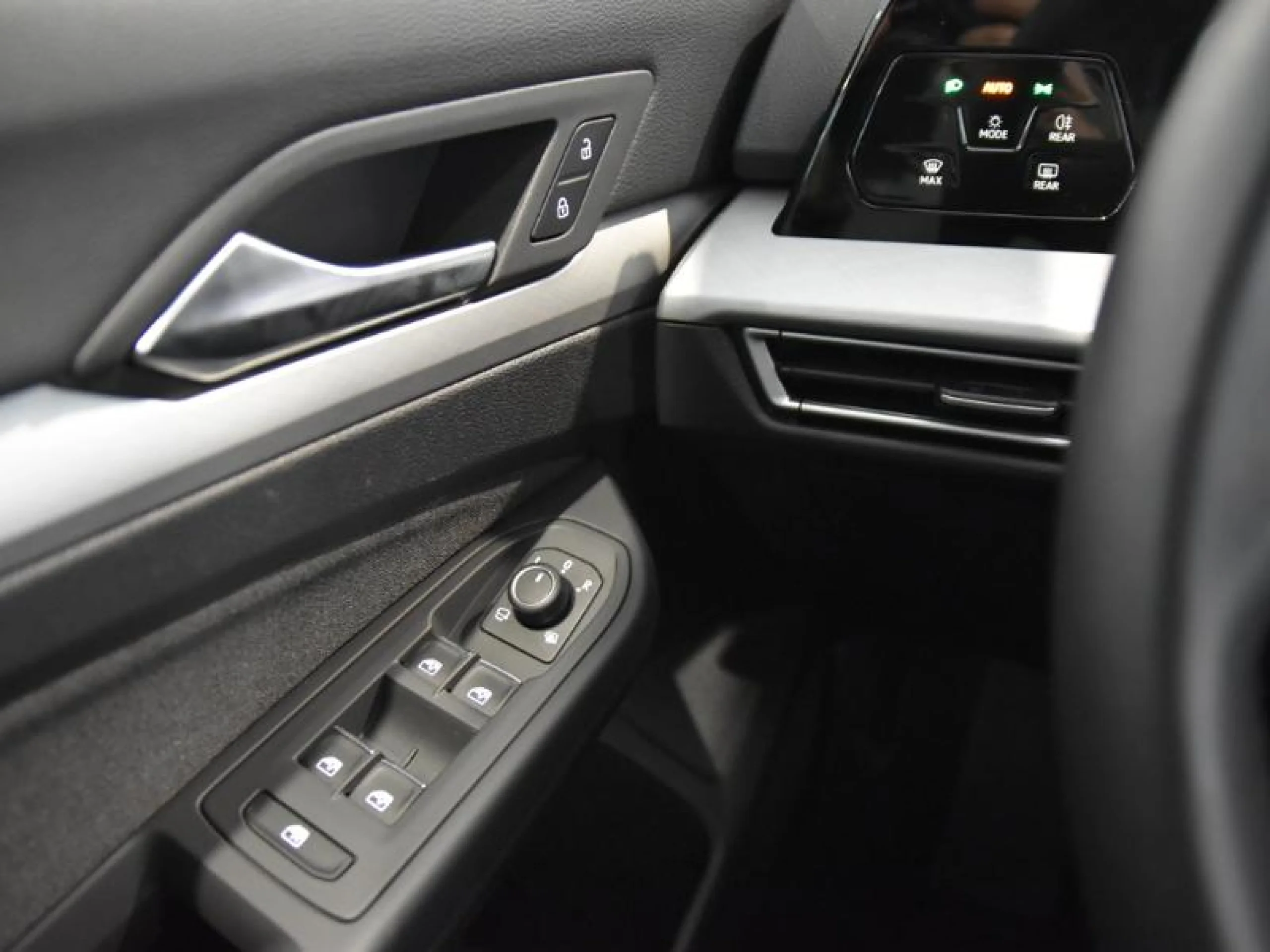 VOLKSWAGEN GOLF ··MÁS·· 1.5 TSI 85KW (115CV) - Foto 16